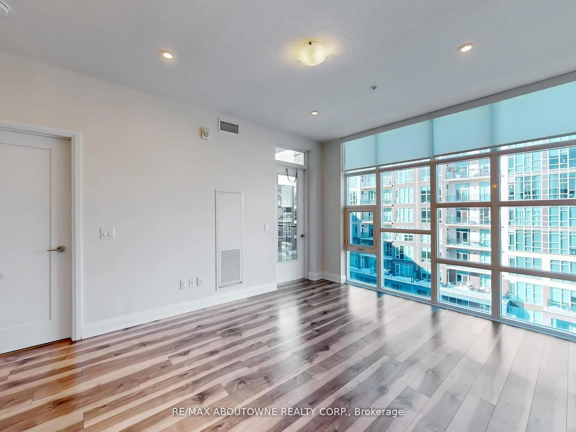 Photo 7 of Unit 505, 16 Concord Place, Grimsby, Grimsby Beach — HOMEH