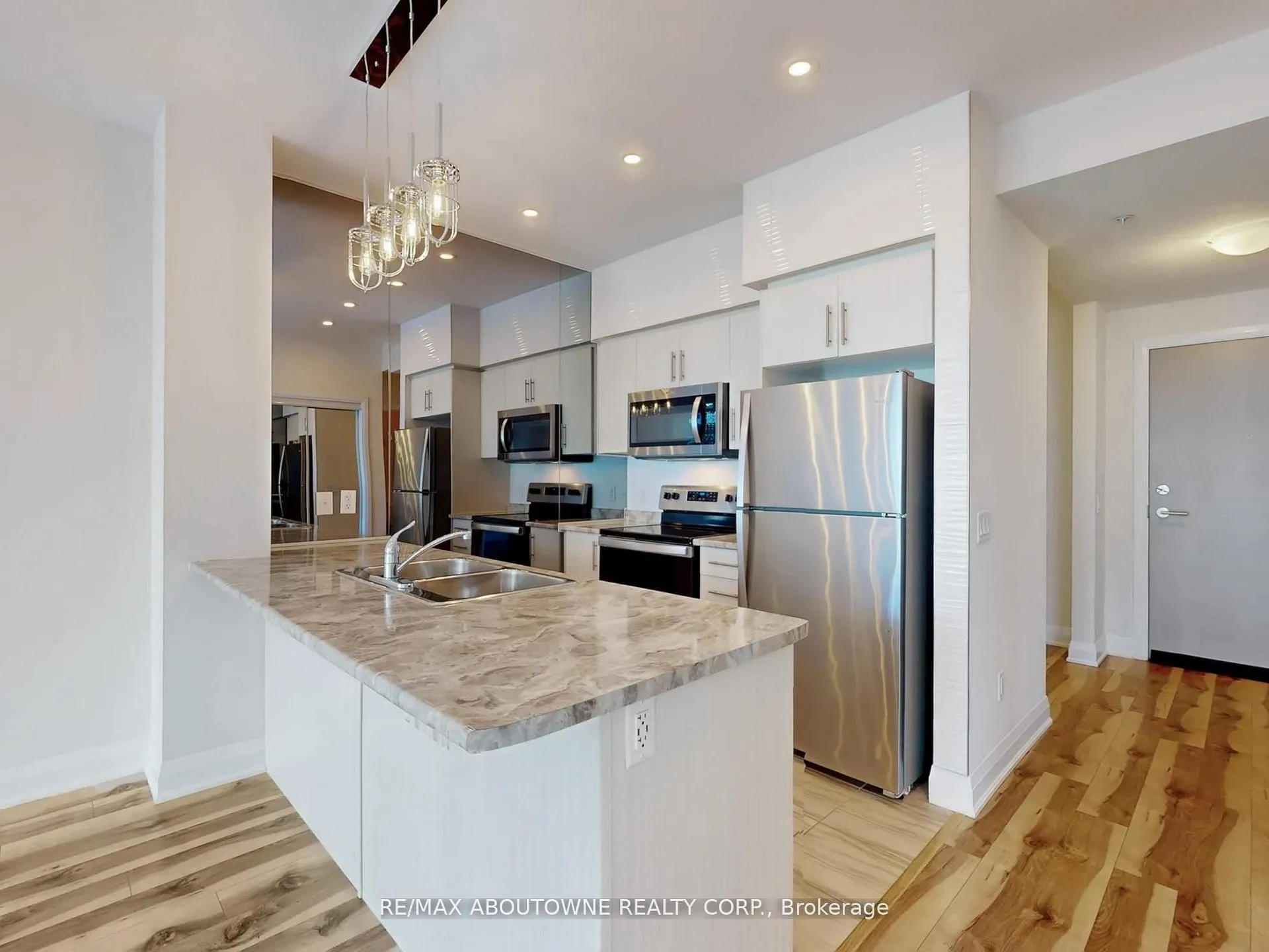 Photo 10 of Unit 505, 16 Concord Place, Grimsby, Grimsby Beach — HOMEH