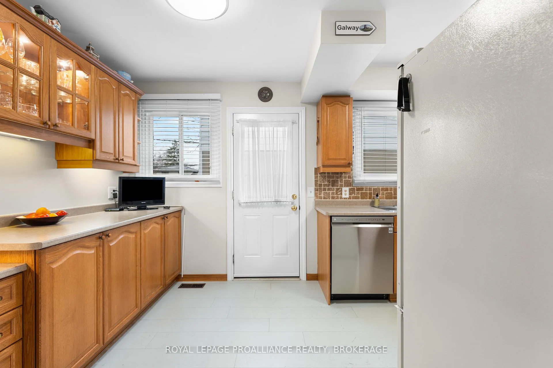 Photo 10 of 884 Auden Park Drive, Kingston, City Southwest — HOMEH