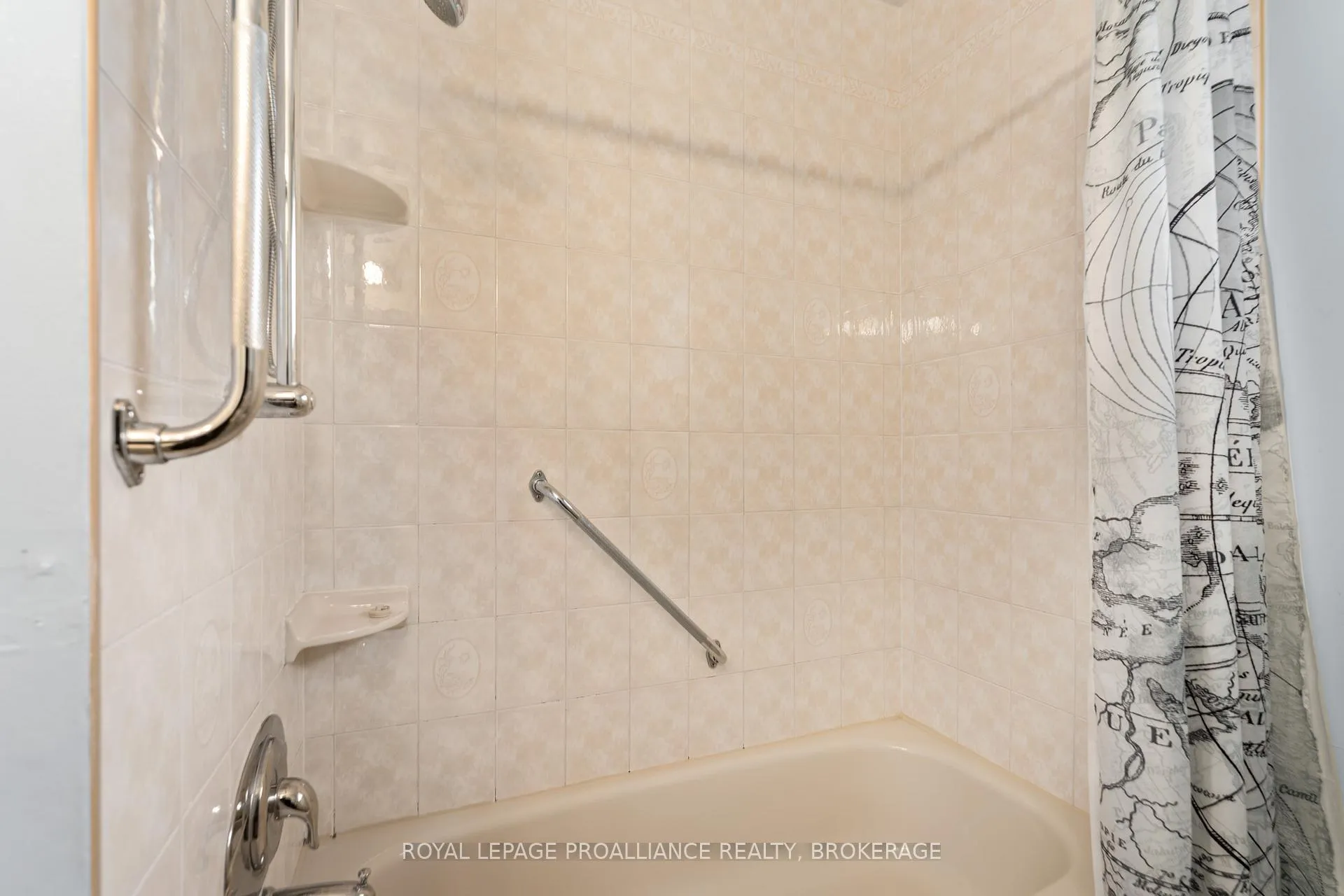 Photo 25 of 884 Auden Park Drive, Kingston, City Southwest — HOMEH