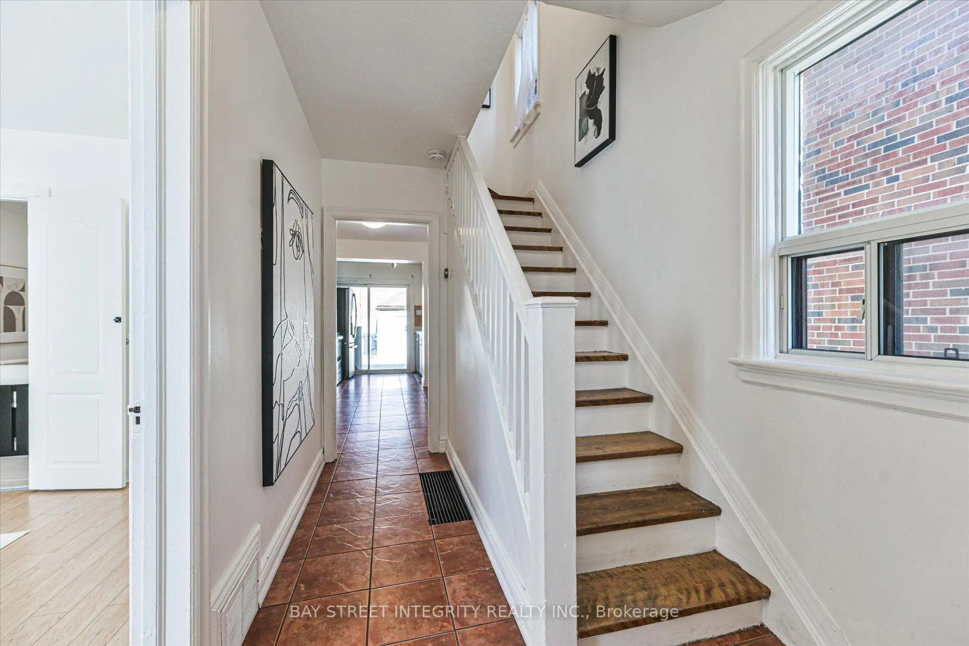Photo 4 of 5 Regent Street, Toronto, Keelesdale-Eglinton West — HOMEH