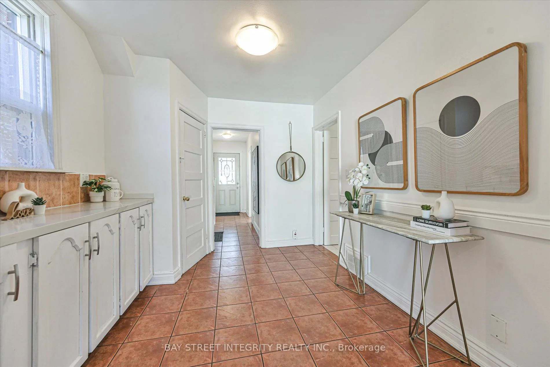 Photo 8 of 5 Regent Street, Toronto, Keelesdale-Eglinton West — HOMEH