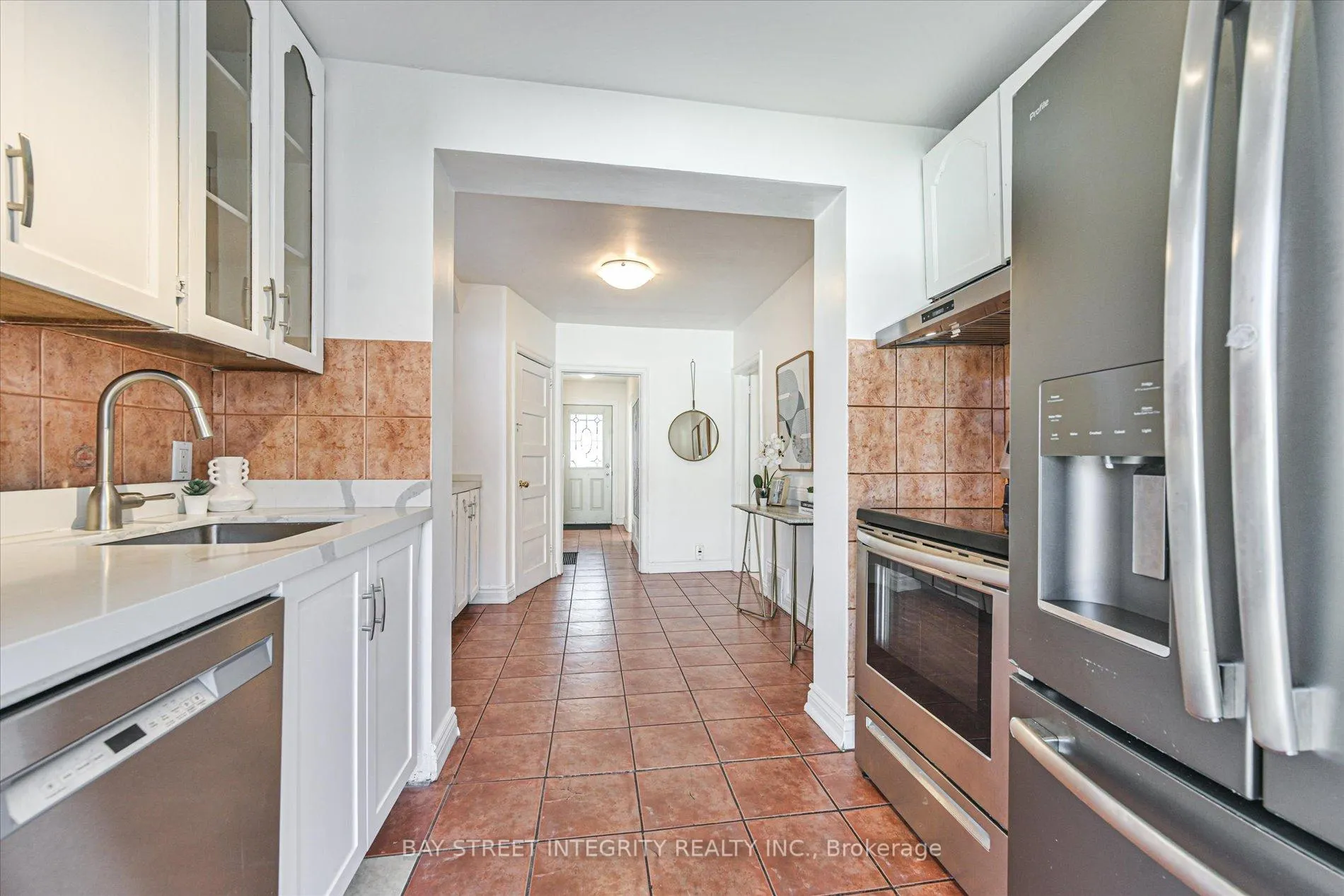 Photo 10 of 5 Regent Street, Toronto, Keelesdale-Eglinton West — HOMEH