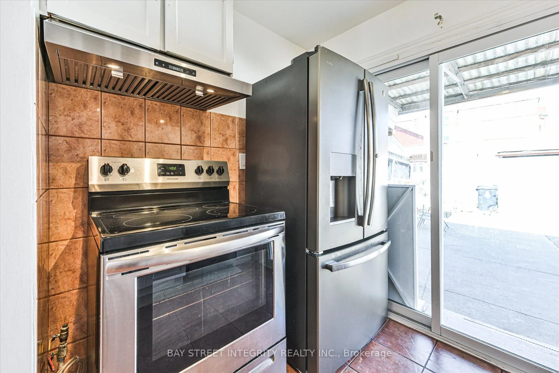 Photo 11 of 5 Regent Street, Toronto, Keelesdale-Eglinton West — HOMEH