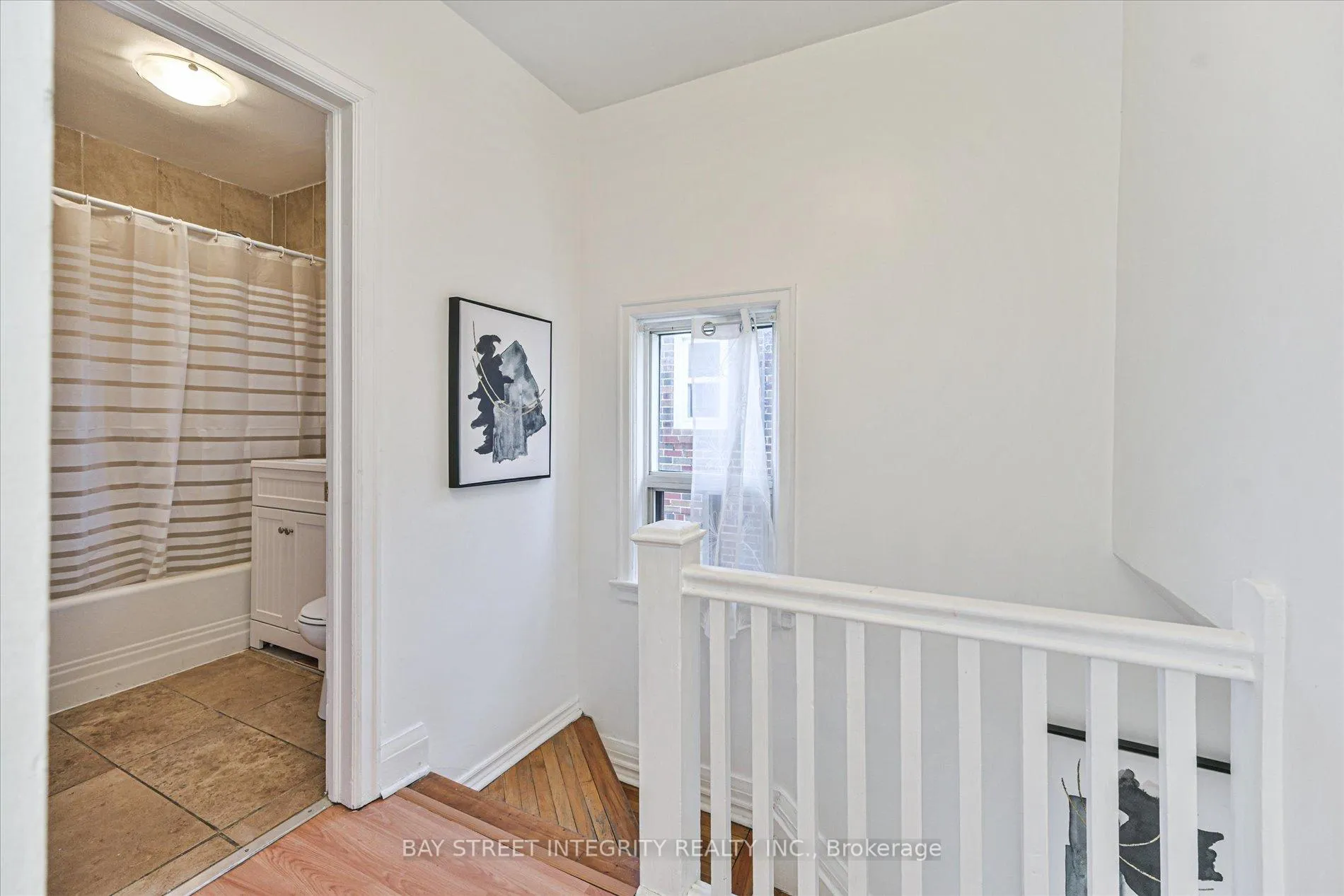 Photo 13 of 5 Regent Street, Toronto, Keelesdale-Eglinton West — HOMEH
