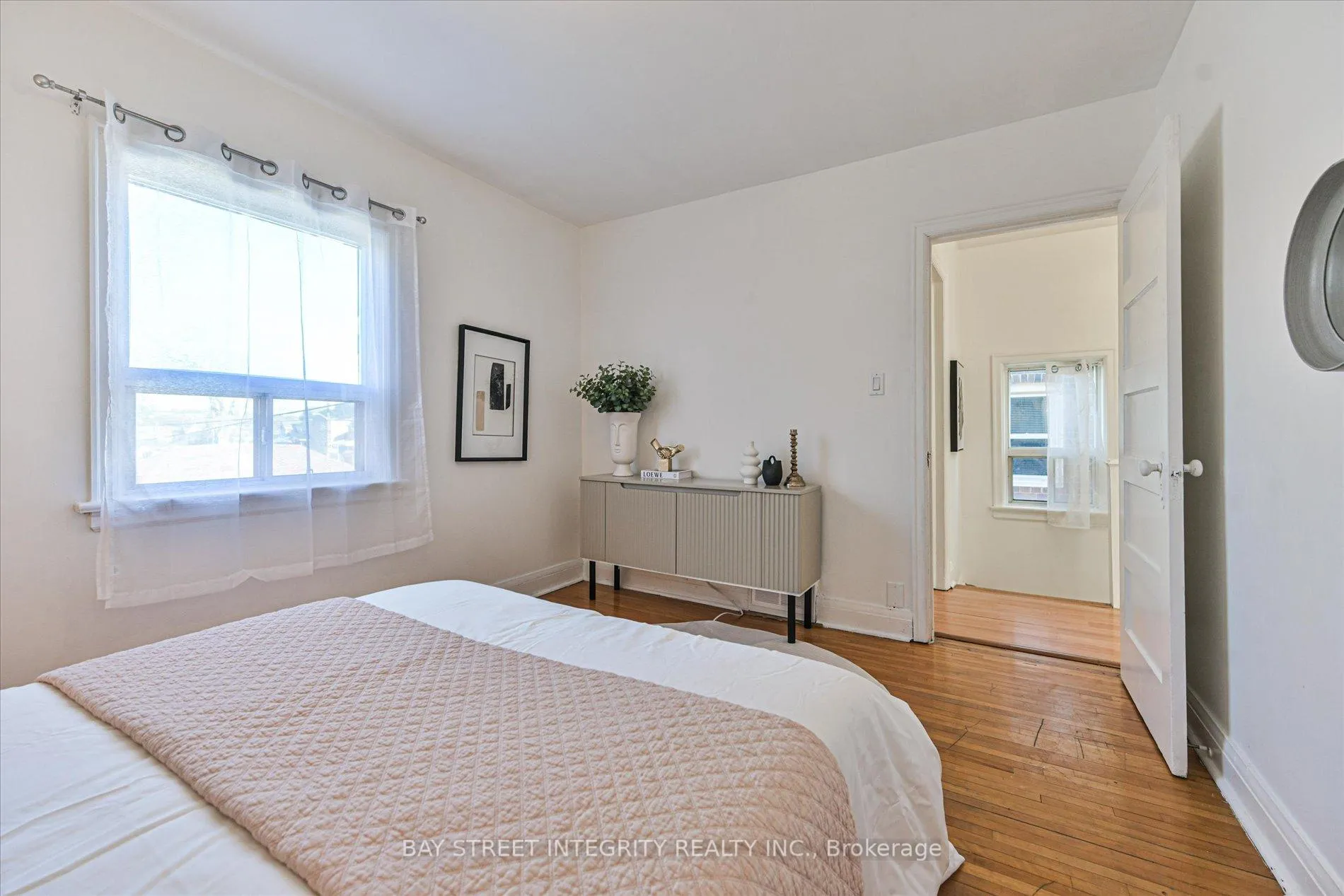 Photo 18 of 5 Regent Street, Toronto, Keelesdale-Eglinton West — HOMEH
