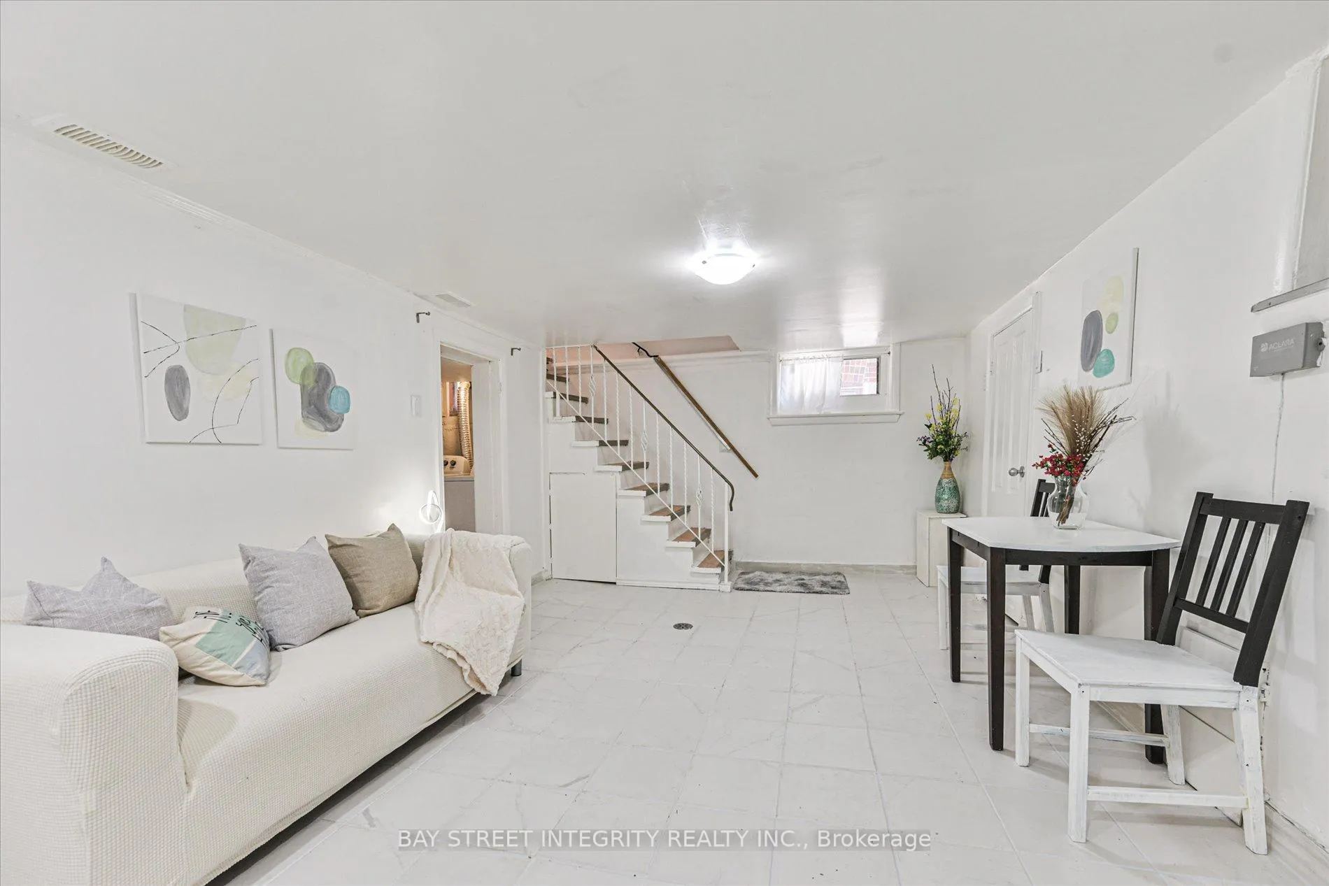 Photo 21 of 5 Regent Street, Toronto, Keelesdale-Eglinton West — HOMEH