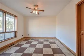 Photo 12 of 112 Academy Street, Hamilton, Ancaster — HOMEH