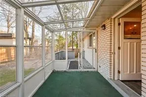 Photo 15 of 112 Academy Street, Hamilton, Ancaster — HOMEH