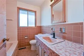 Photo 20 of 112 Academy Street, Hamilton, Ancaster — HOMEH