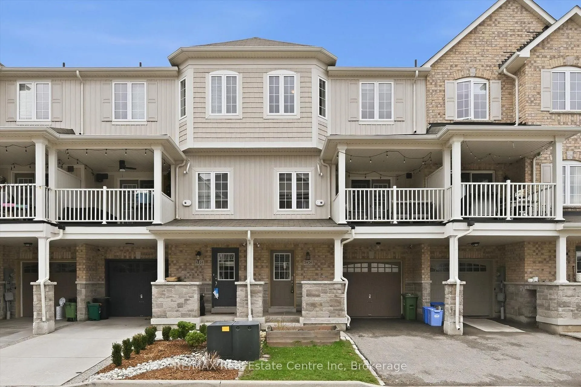 Front of Unit 24, 54 Nisbet Boulevard