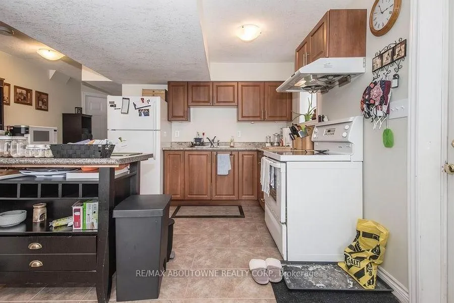 Photo 2 of Unit Basement, 235 Farley Drive, Guelph, Pineridge/Westminster Woods — HOMEH