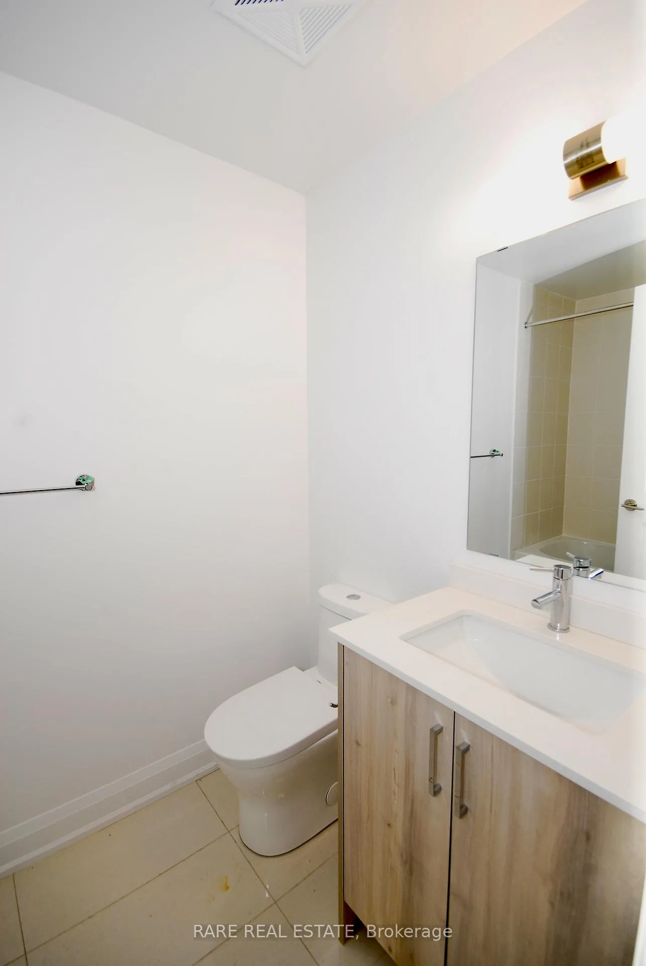 Photo 3 of 20 Gatineau Drive, Vaughan, Beverley Glen — HOMEH