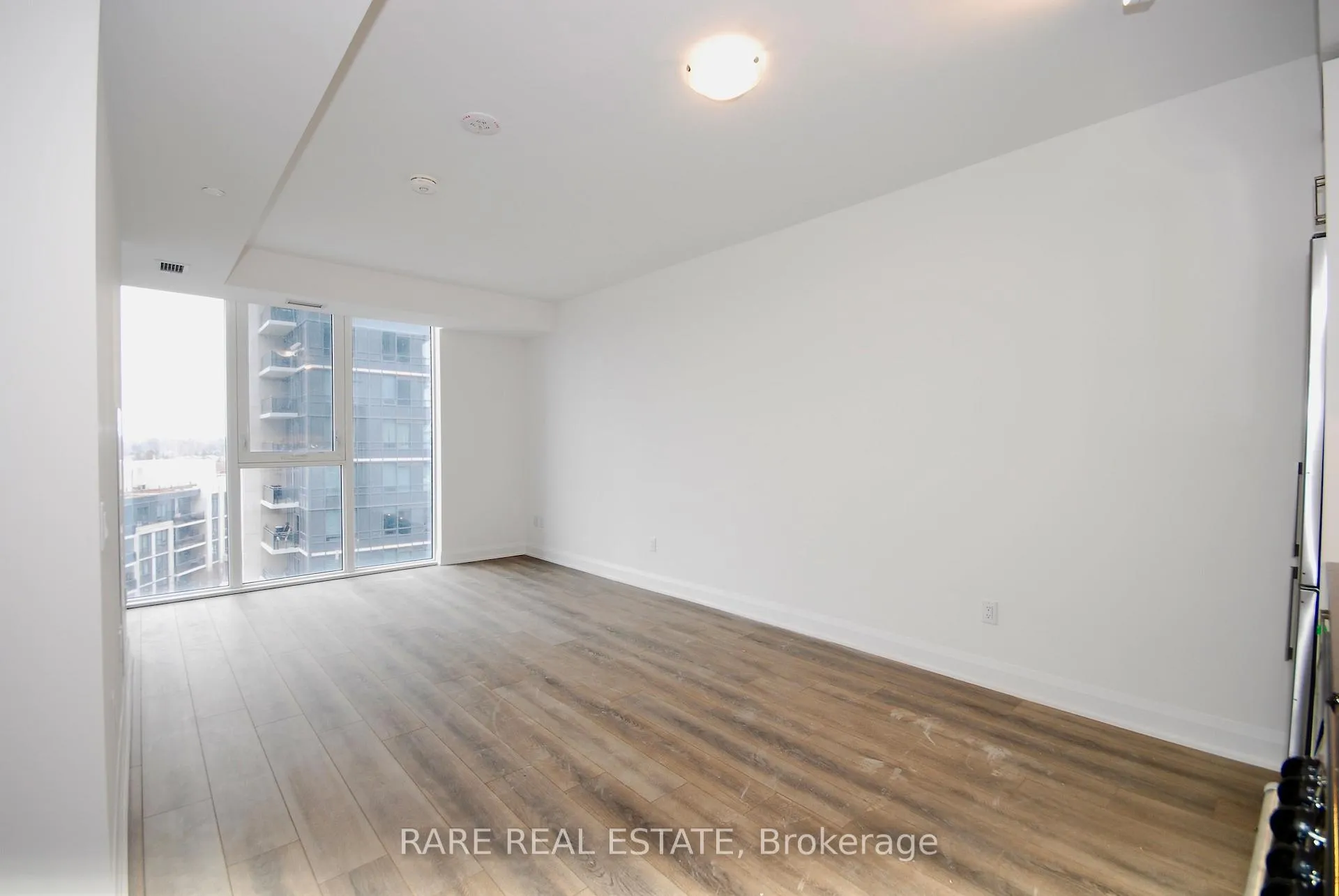 Photo 5 of 20 Gatineau Drive, Vaughan, Beverley Glen — HOMEH