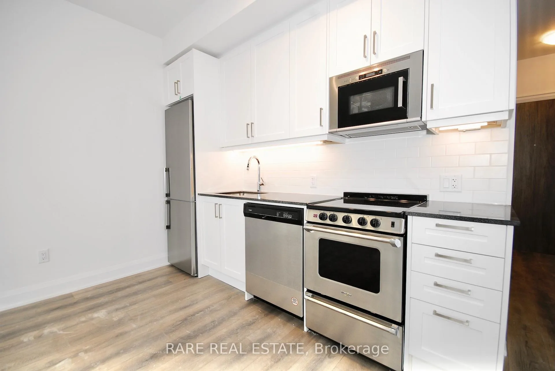 Photo 7 of 20 Gatineau Drive, Vaughan, Beverley Glen — HOMEH
