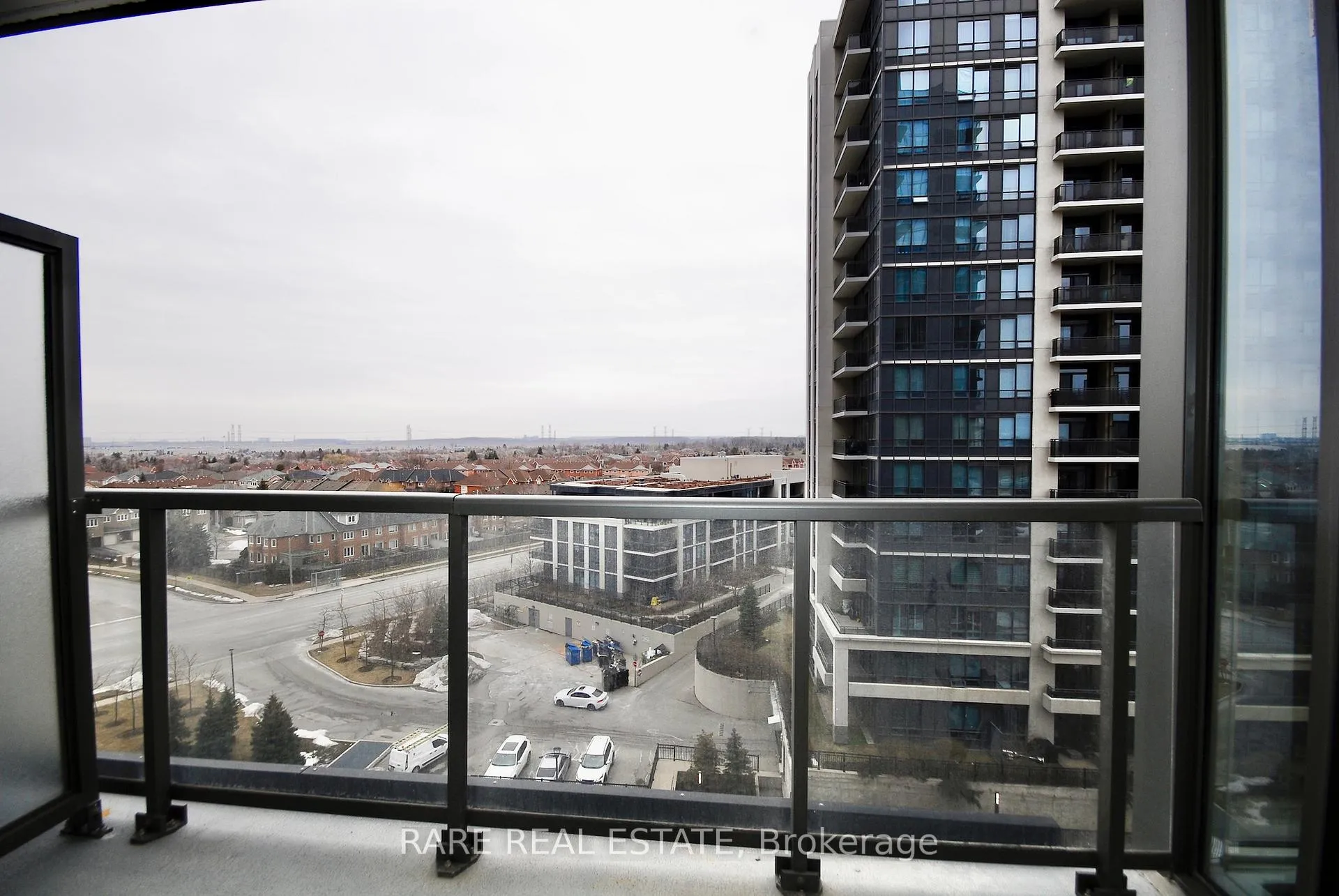 Photo 8 of 20 Gatineau Drive, Vaughan, Beverley Glen — HOMEH
