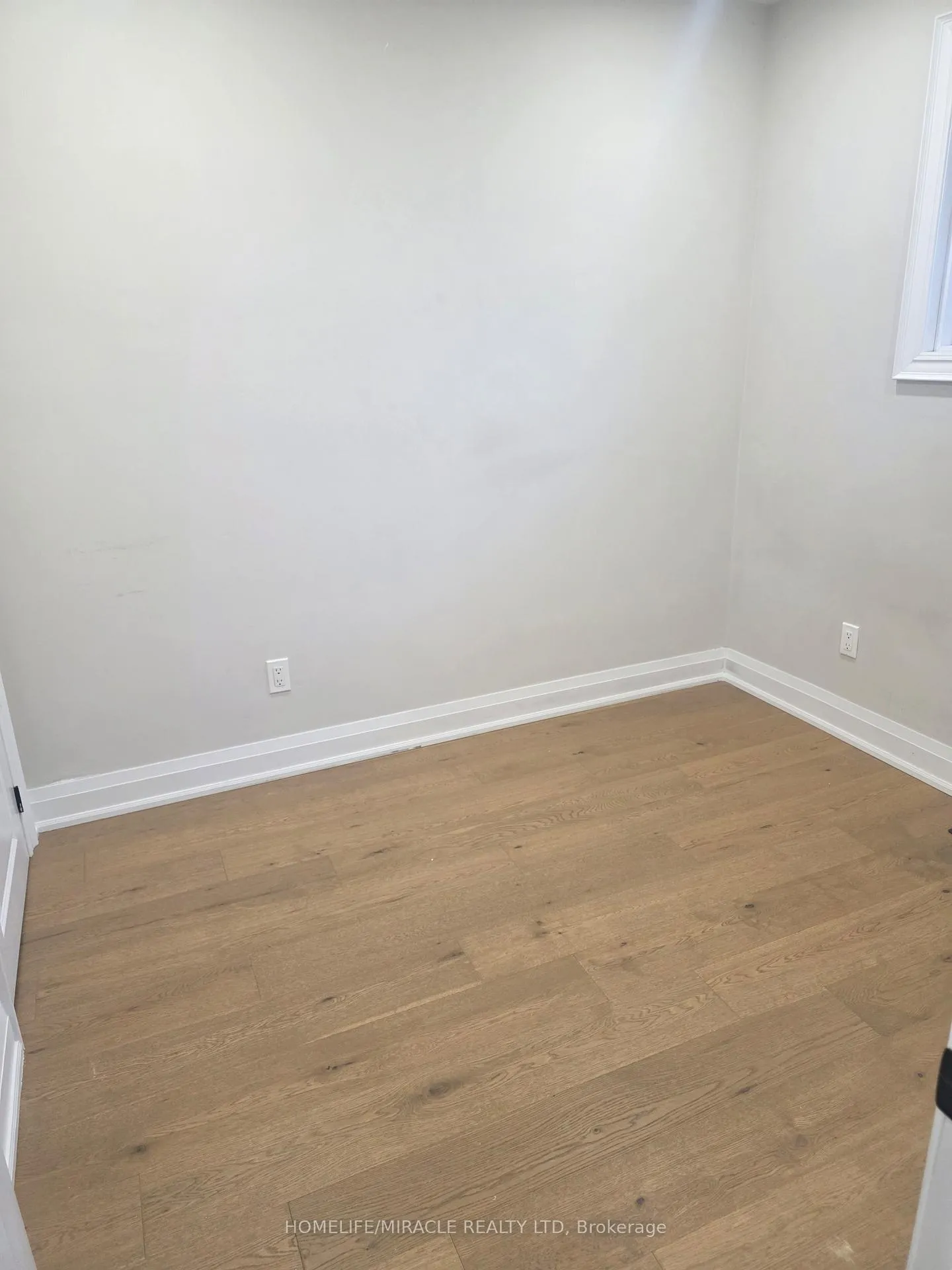 Photo 31 of 134 Keewatin Street S, Oshawa, Donevan — HOMEH