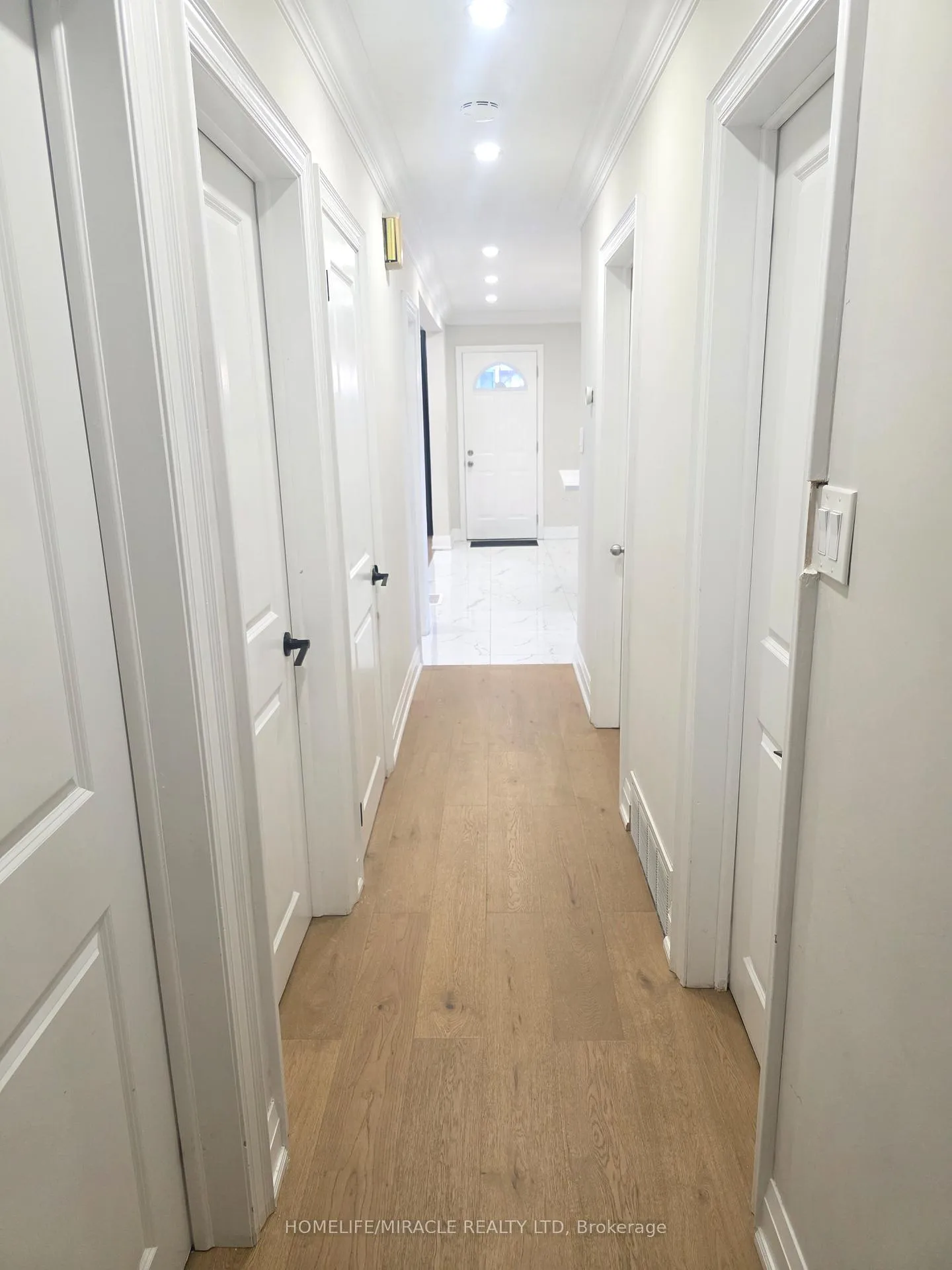 Photo 36 of 134 Keewatin Street S, Oshawa, Donevan — HOMEH