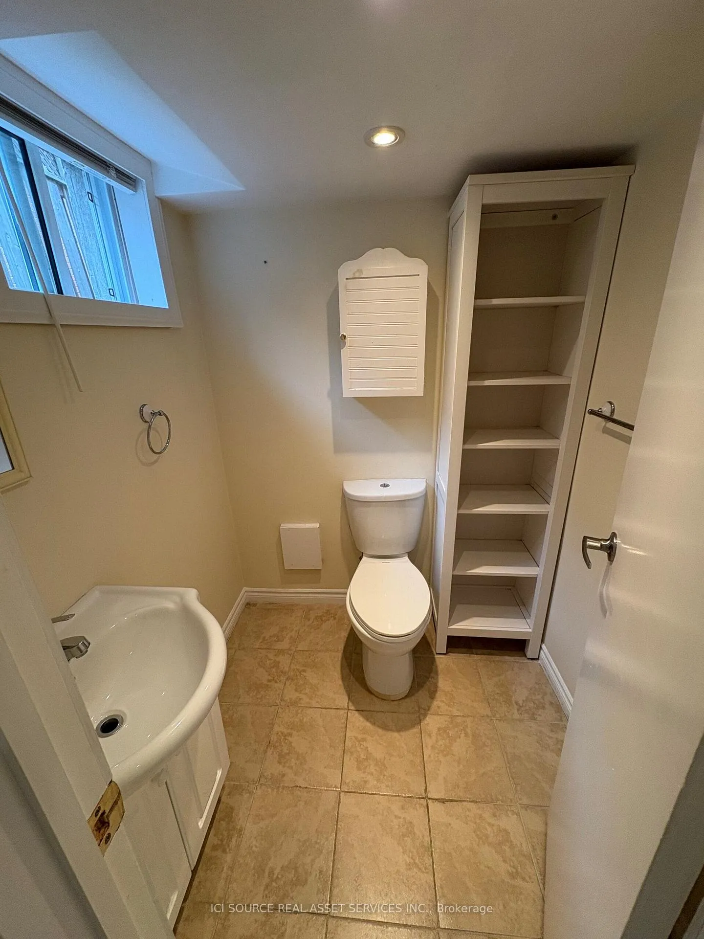 Photo 15 of Unit B, 474 Arnhem Drive, Oshawa, O'Neill — HOMEH