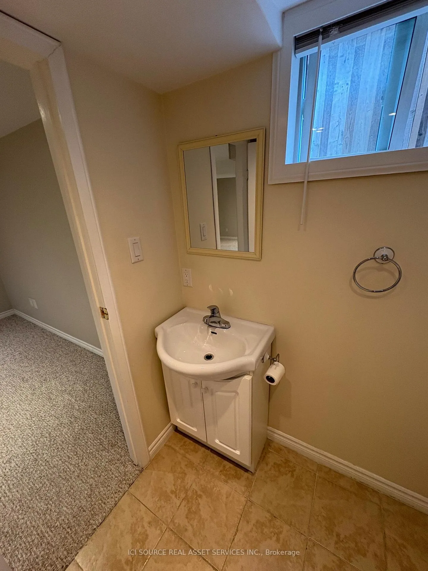 Photo 16 of Unit B, 474 Arnhem Drive, Oshawa, O'Neill — HOMEH