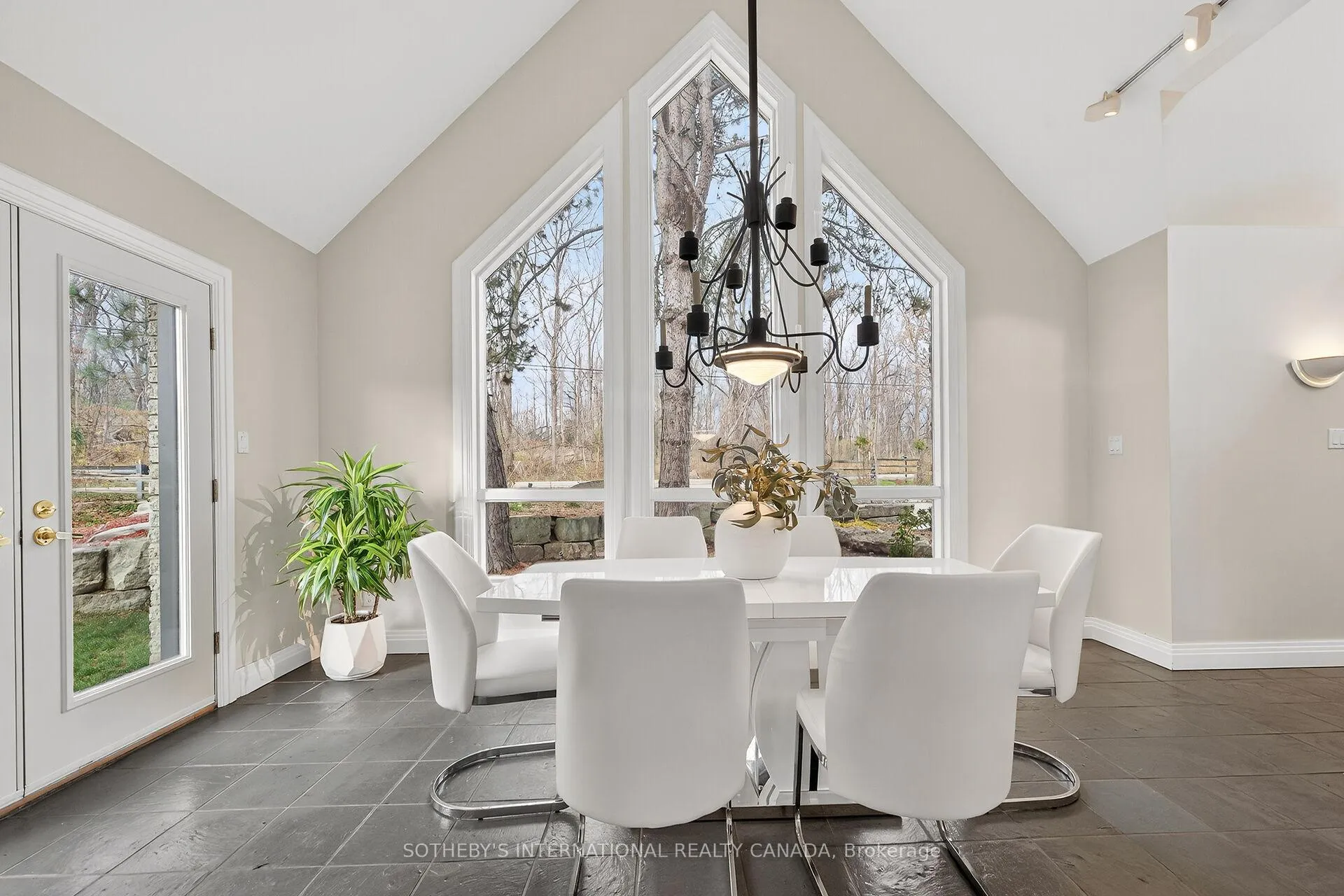 Photo 18 of 774 Old Dundas Road, Hamilton, Rural Ancaster — HOMEH