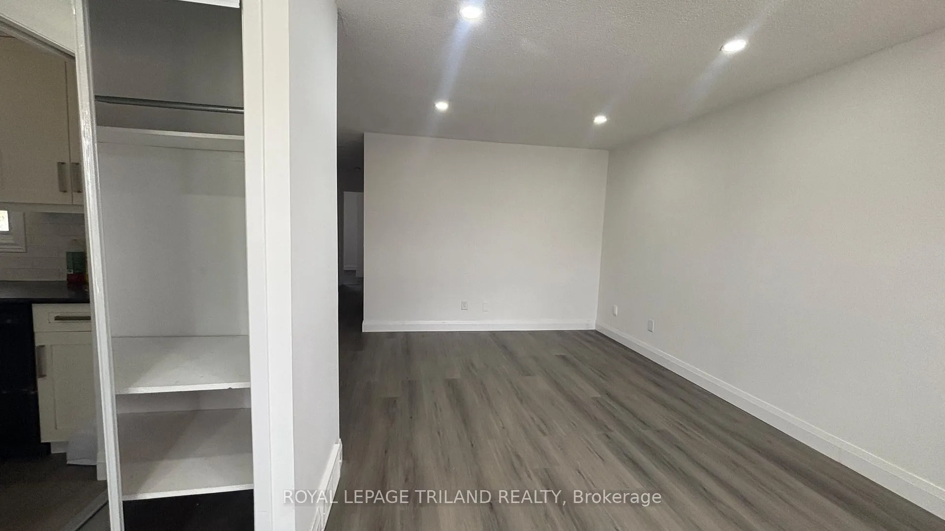 Photo 4 of 136 River Run Terrace, London, East P — HOMEH