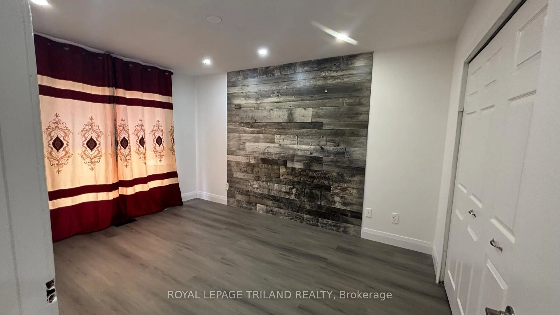 Photo 5 of 136 River Run Terrace, London, East P — HOMEH
