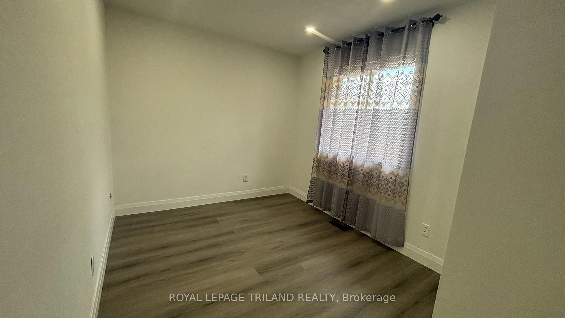 Photo 11 of 136 River Run Terrace, London, East P — HOMEH