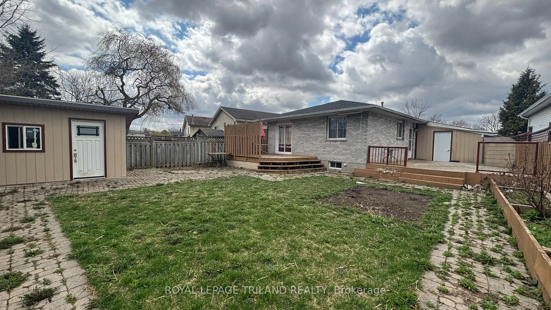 Photo 15 of 136 River Run Terrace, London, East P — HOMEH