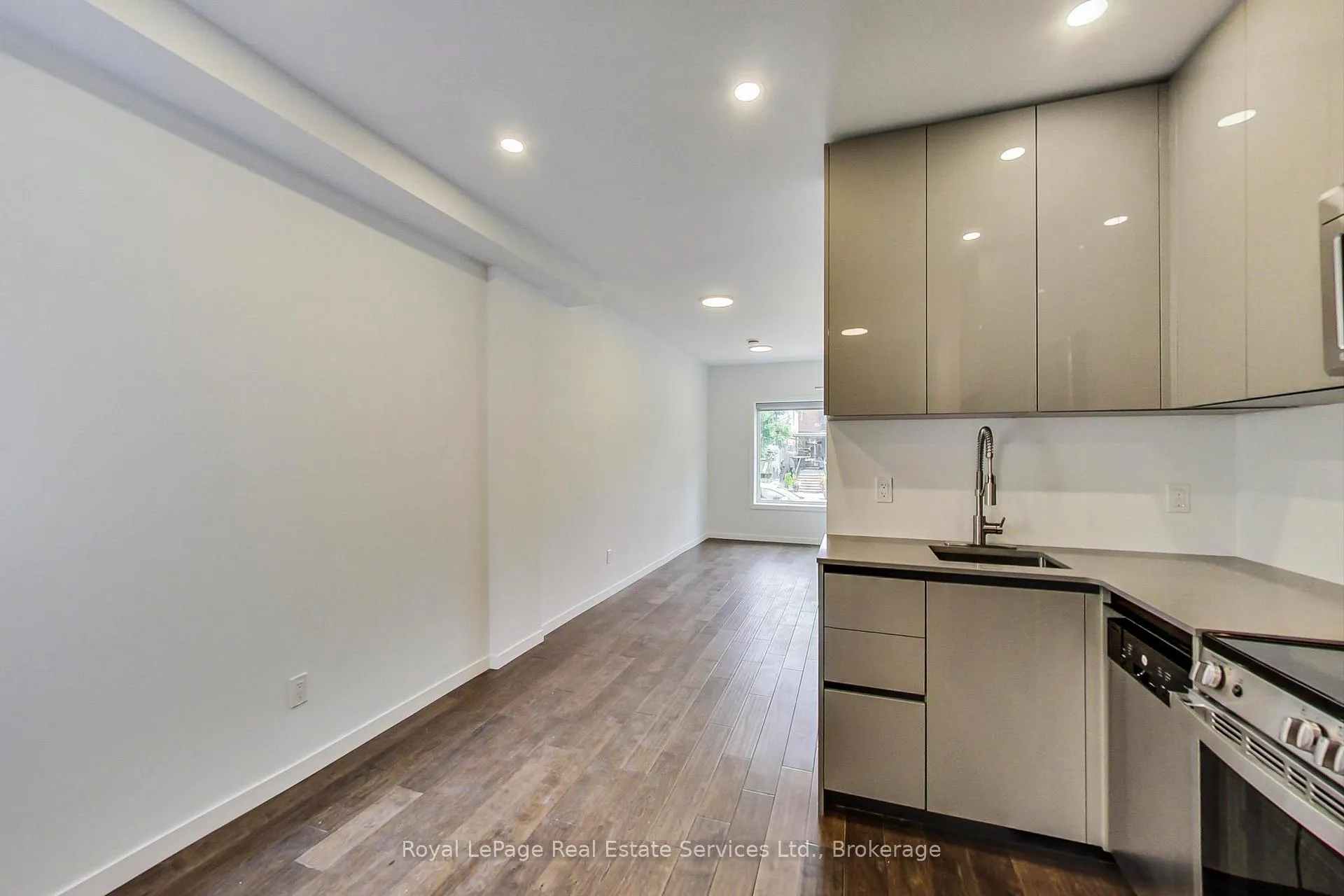 Photo 9 of Unit Main, 846 Carlaw Avenue, Toronto, Playter Estates-Danforth — HOMEH