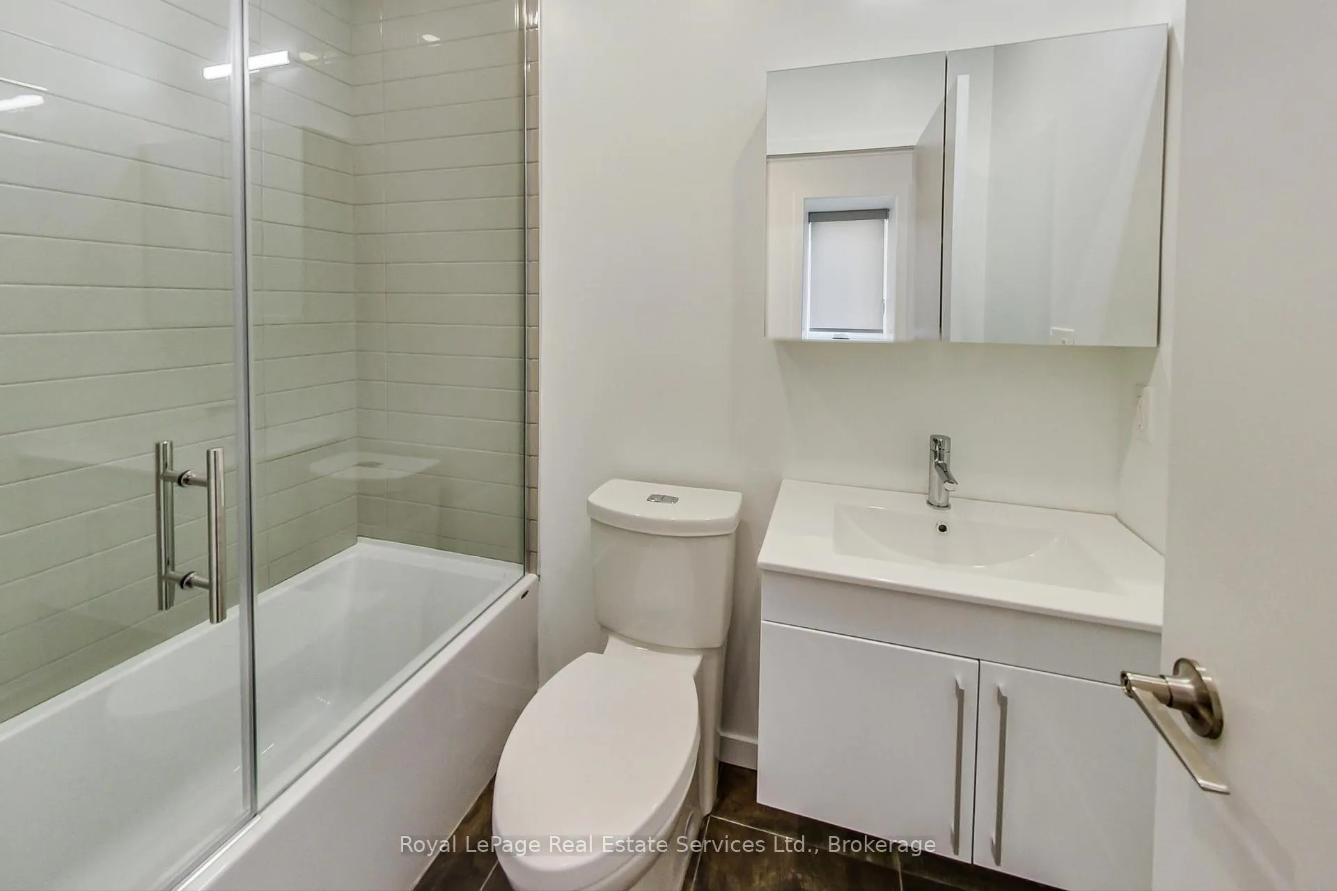Photo 14 of Unit Main, 846 Carlaw Avenue, Toronto, Playter Estates-Danforth — HOMEH