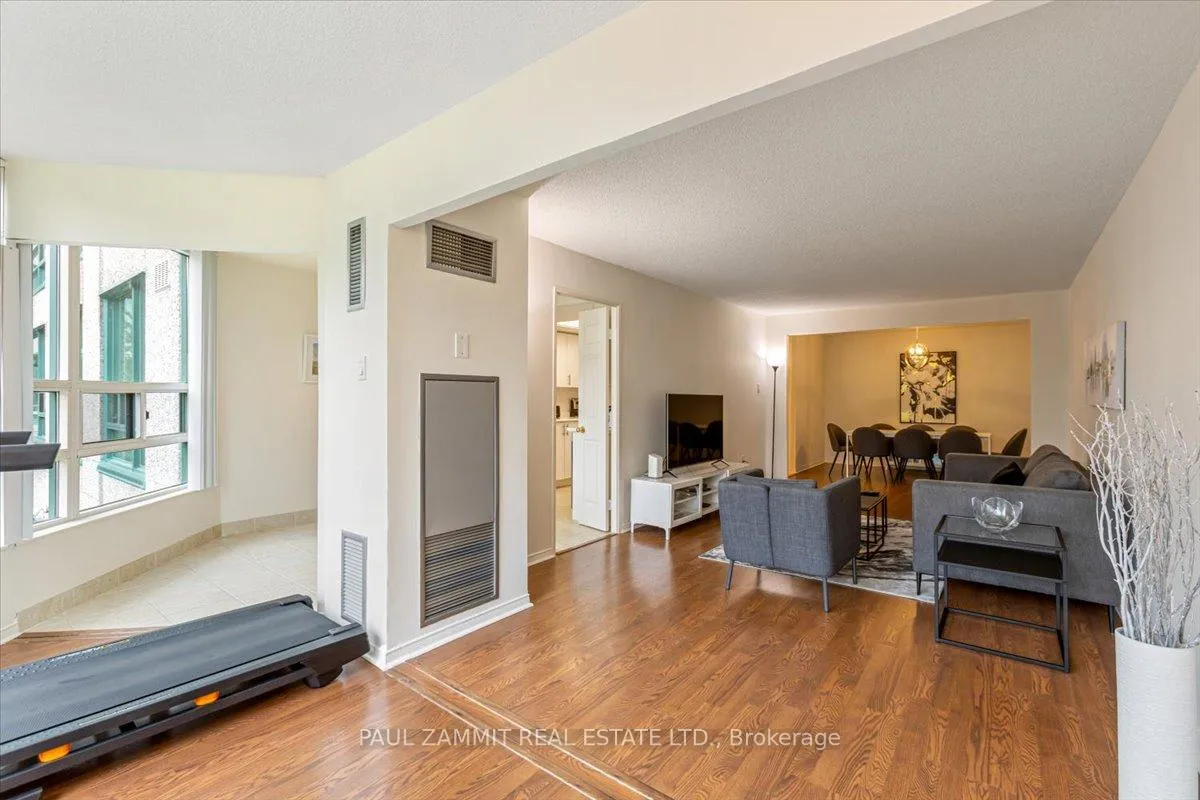 Photo 9 of Unit 214, 7825 Bayview Avenue, Markham, Aileen-Willowbrook — HOMEH