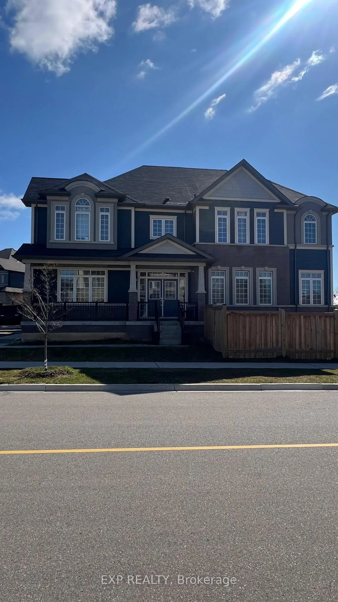 Photo 2 of 26 Sleeth Street, Brantford — HOMEH