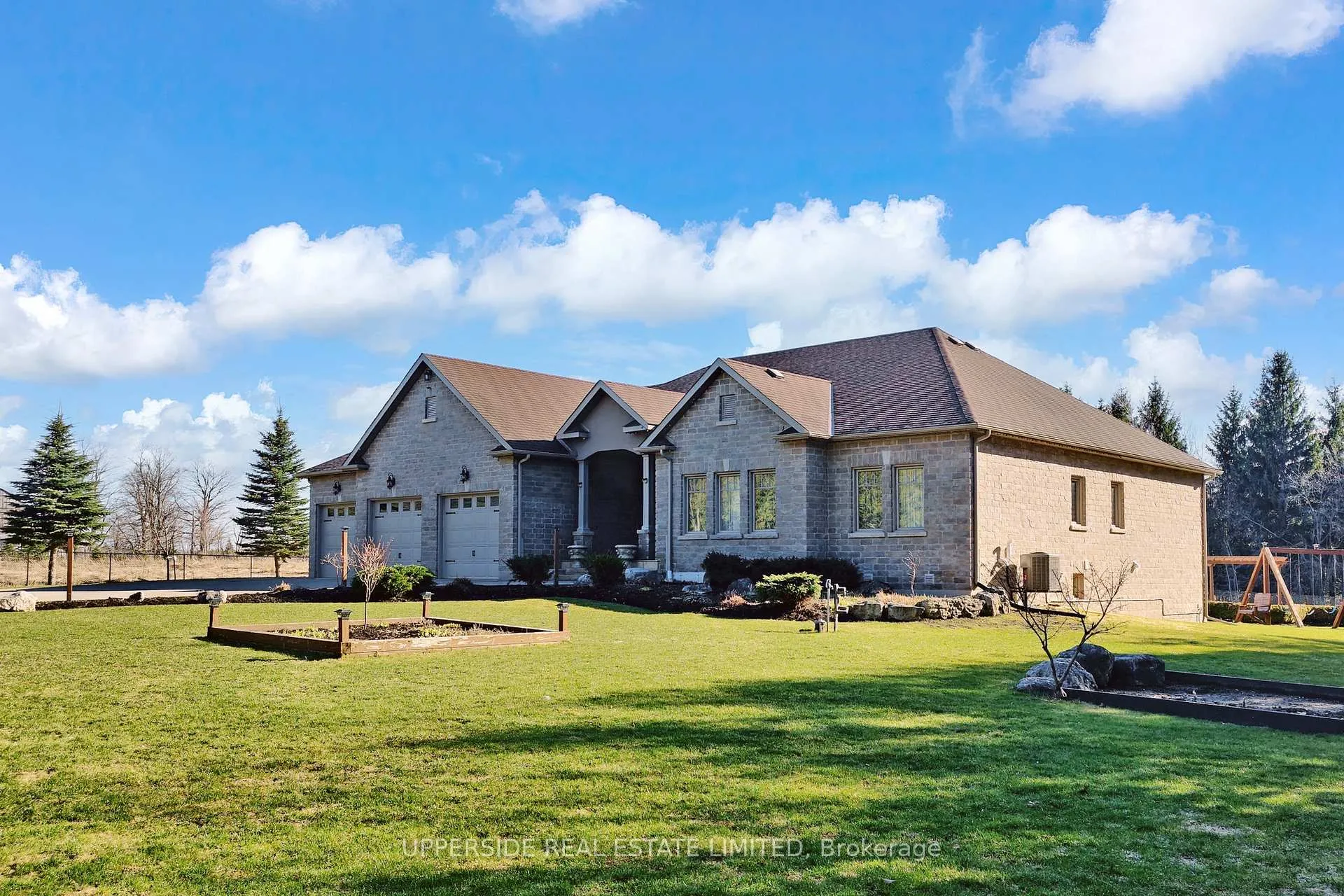 Photo 2 of 19728 Kennedy Road, Caledon, Rural Caledon — HOMEH