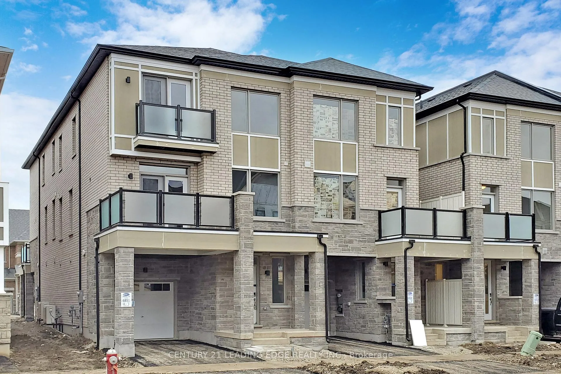 Photo 2 of 66 Melmar Street, Brampton, Northwest Brampton — HOMEH
