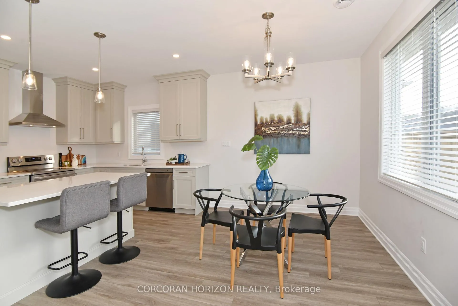 Photo 2 of 403 Breakwater Boulevard, Central Elgin, Port Stanley — HOMEH