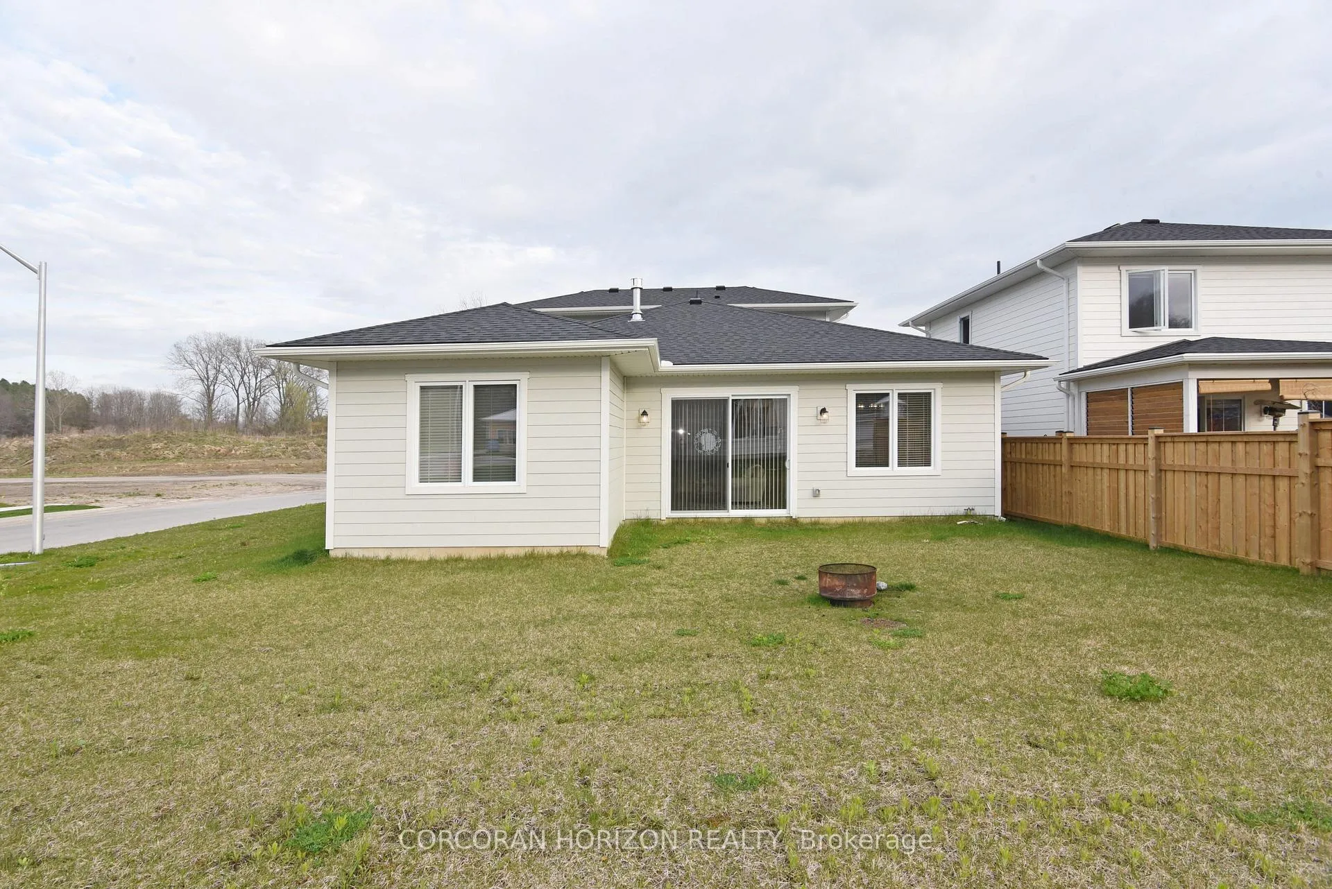 Photo 19 of 403 Breakwater Boulevard, Central Elgin, Port Stanley — HOMEH