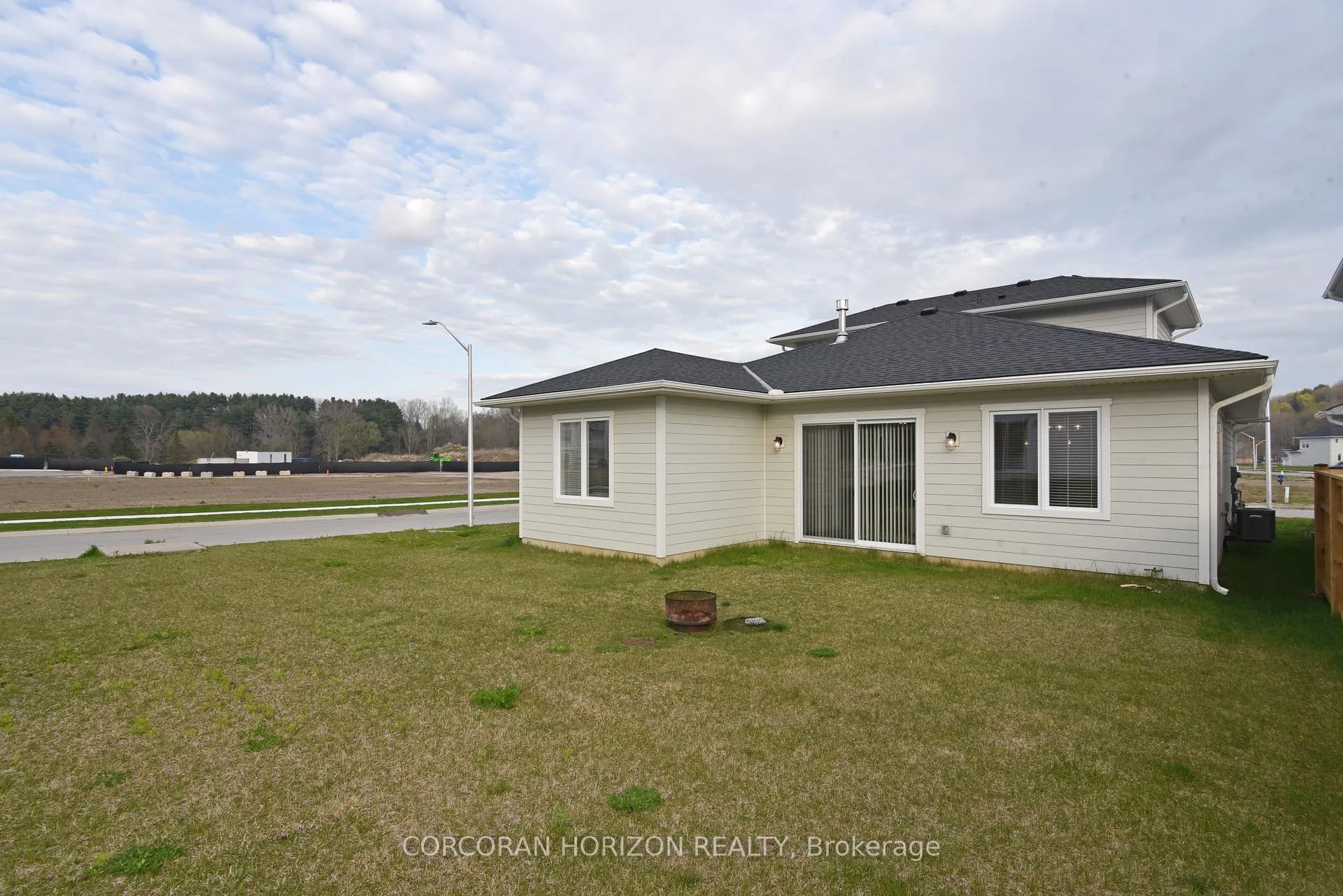 Photo 21 of 403 Breakwater Boulevard, Central Elgin, Port Stanley — HOMEH