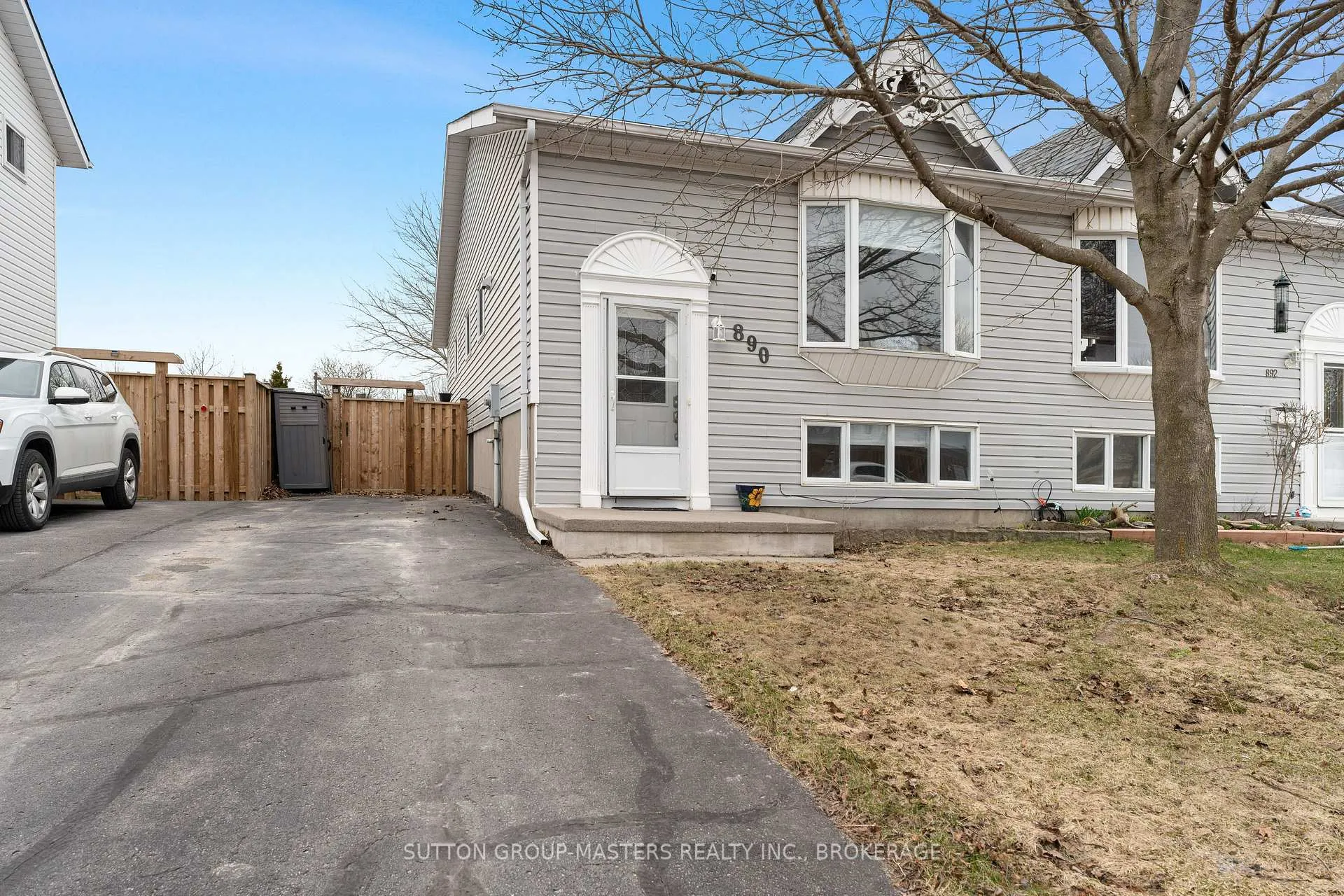 Photo 1 of 890 Warburton Crescent, Kingston, East Gardiners Rd — HOMEH