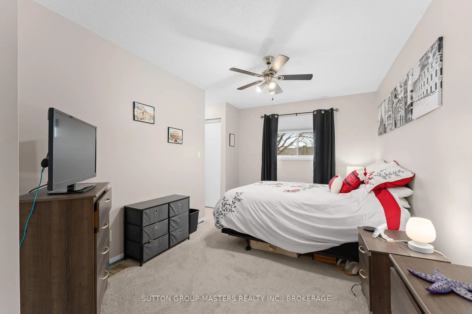 Photo 17 of 890 Warburton Crescent, Kingston, East Gardiners Rd — HOMEH