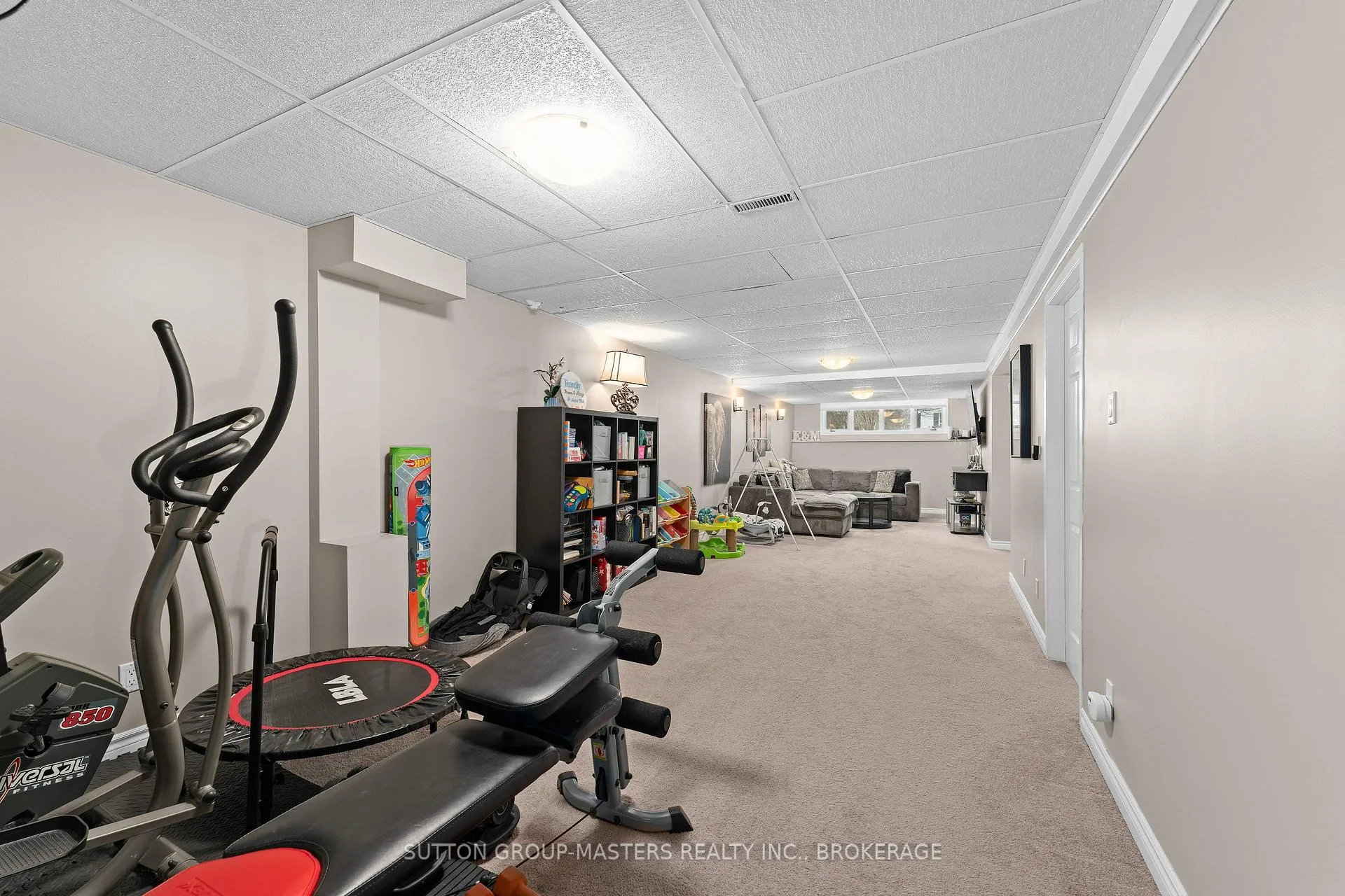 Photo 34 of 890 Warburton Crescent, Kingston, East Gardiners Rd — HOMEH