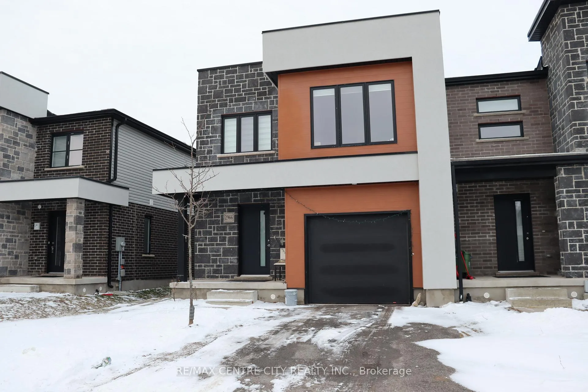 Front of 2966 Turner Crescent