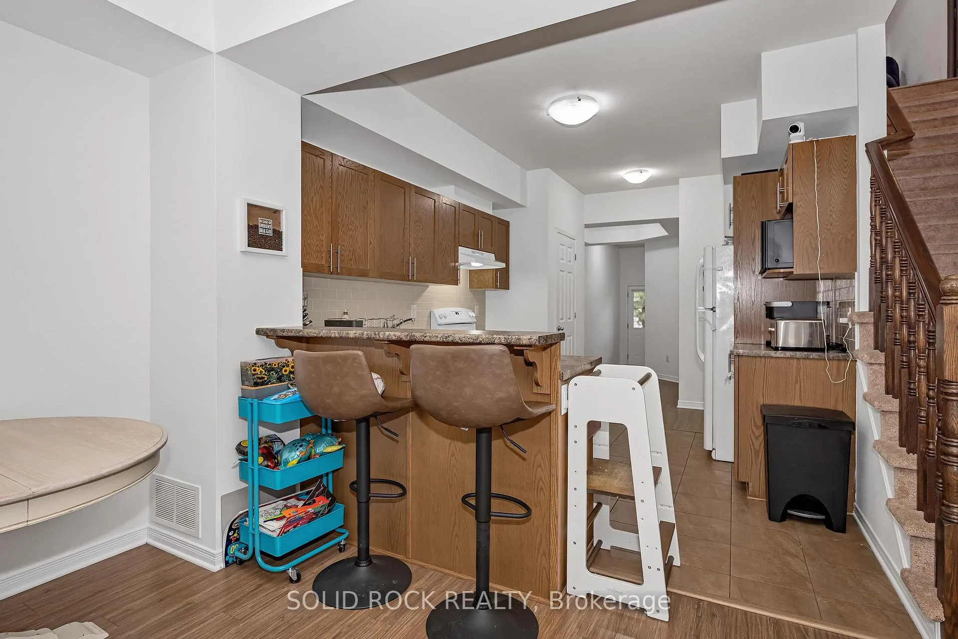 Photo 9 of 40 Gordon Ferguson Place, Arnprior — HOMEH