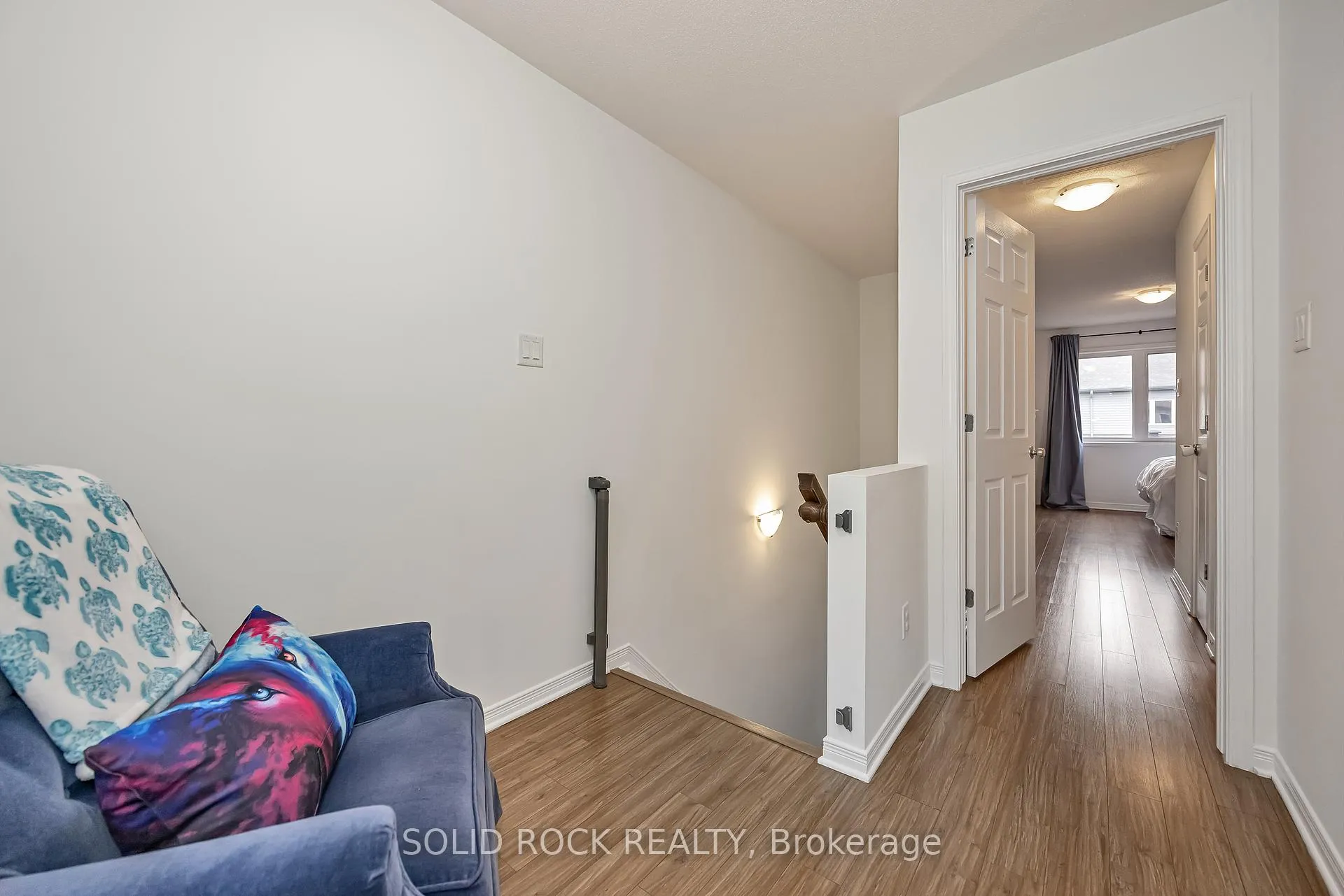 Photo 13 of 40 Gordon Ferguson Place, Arnprior — HOMEH