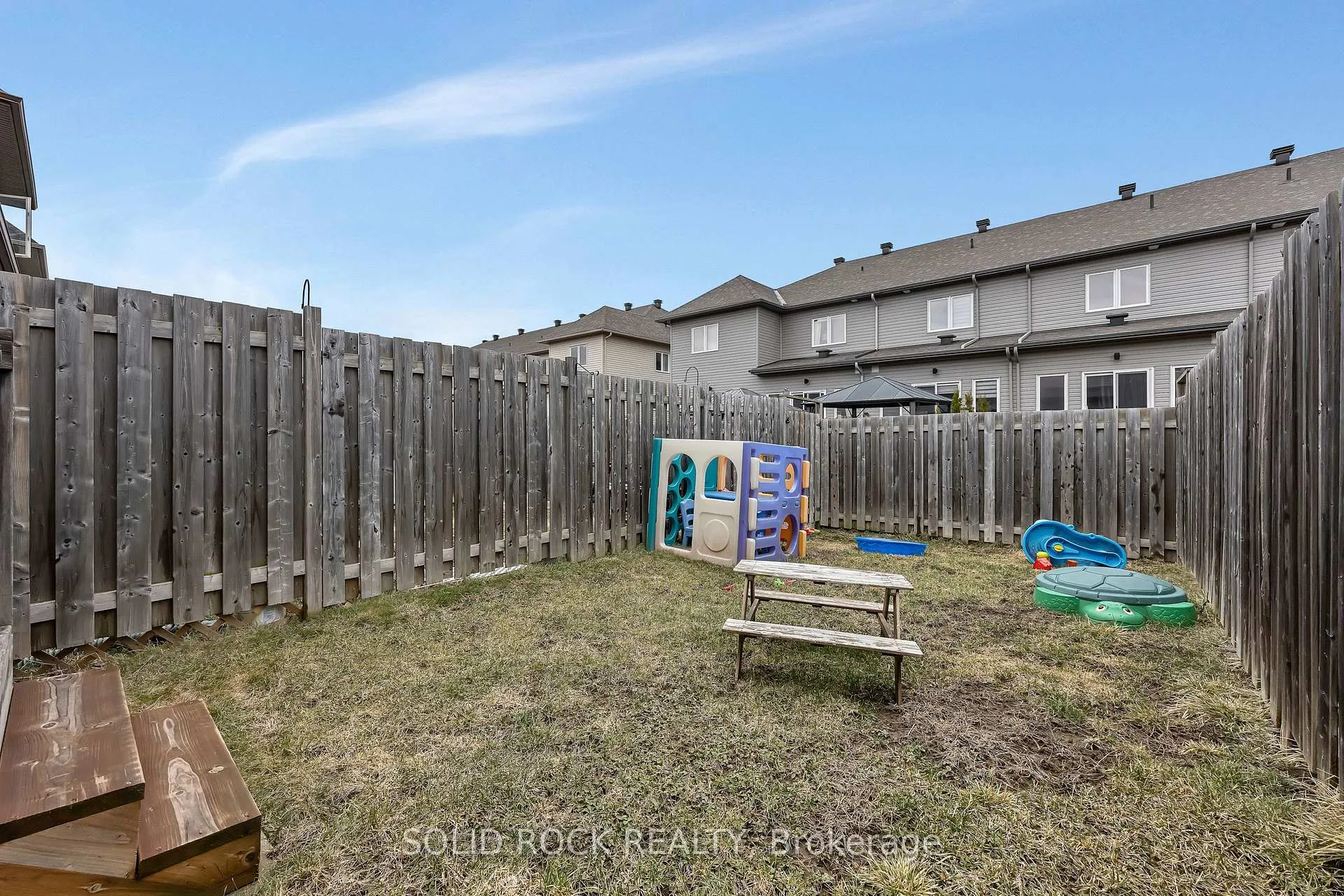 Photo 31 of 40 Gordon Ferguson Place, Arnprior — HOMEH