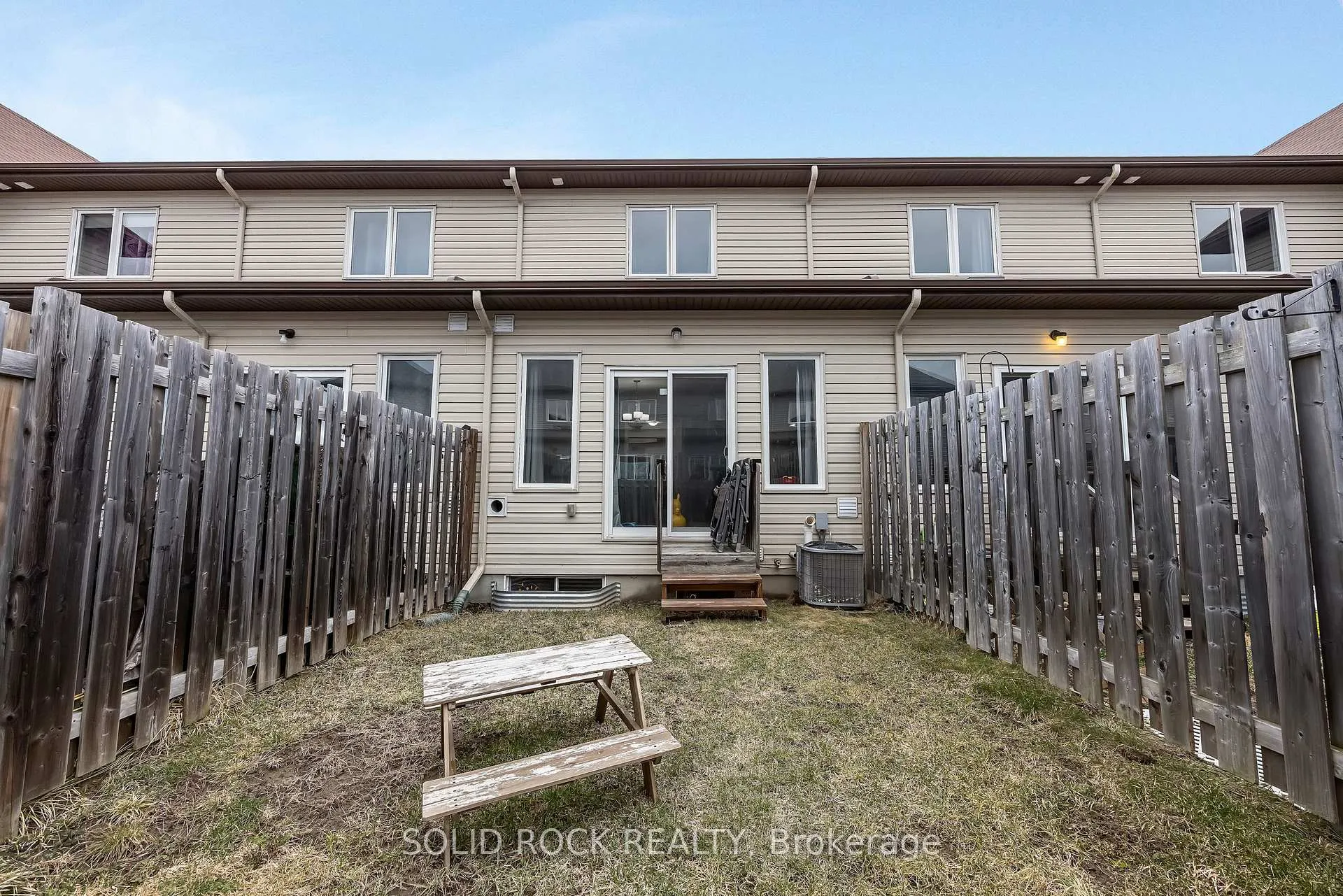 Photo 32 of 40 Gordon Ferguson Place, Arnprior — HOMEH