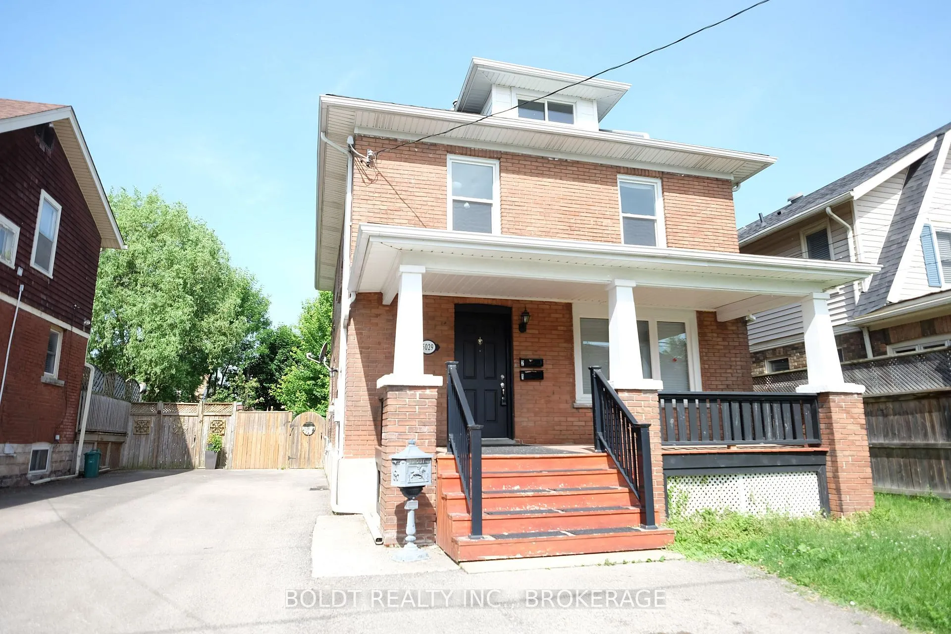 Photo 1 of Unit 2, 5029 Fourth Avenue, Niagara Falls, Cherrywood — HOMEH