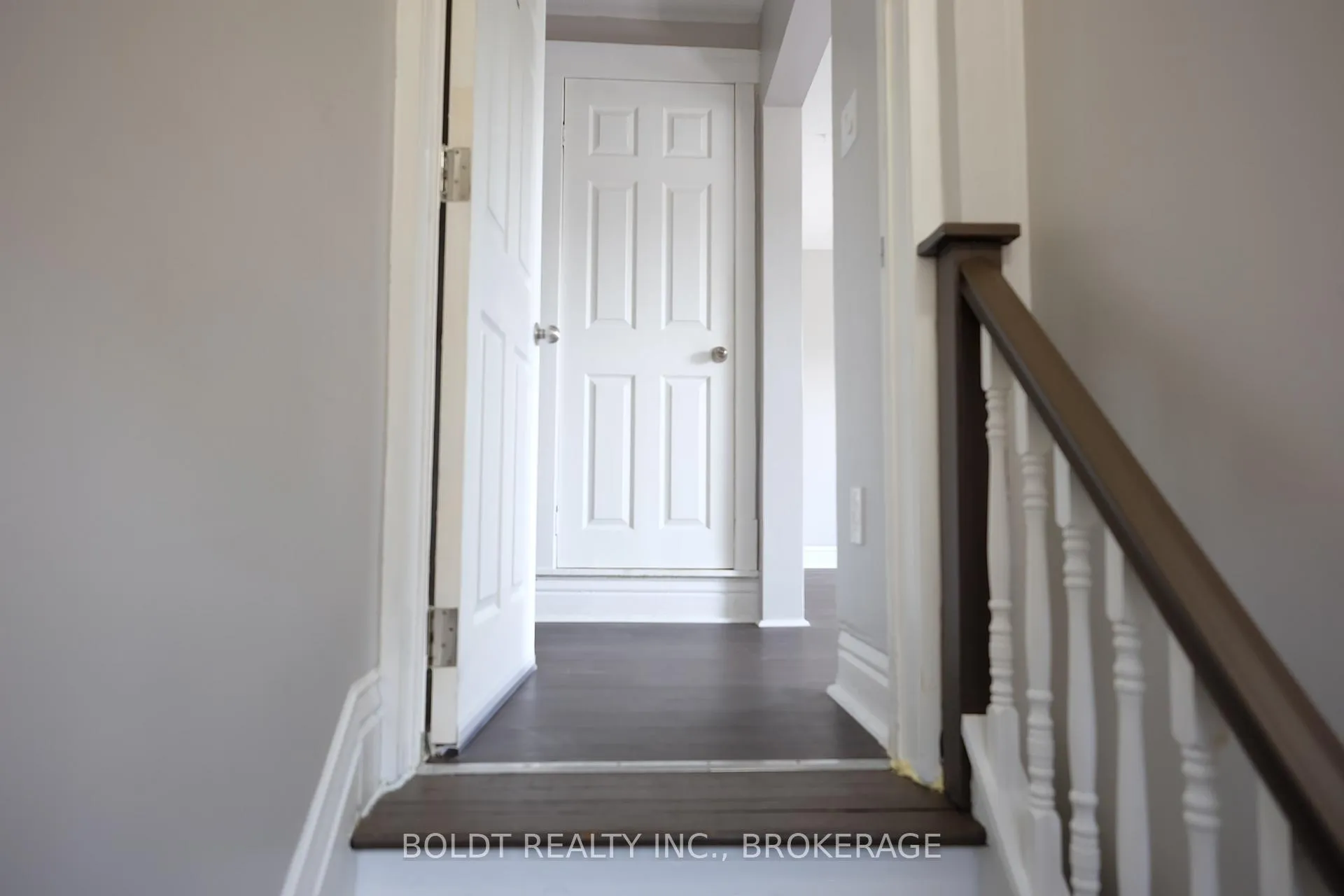Photo 4 of Unit 2, 5029 Fourth Avenue, Niagara Falls, Cherrywood — HOMEH
