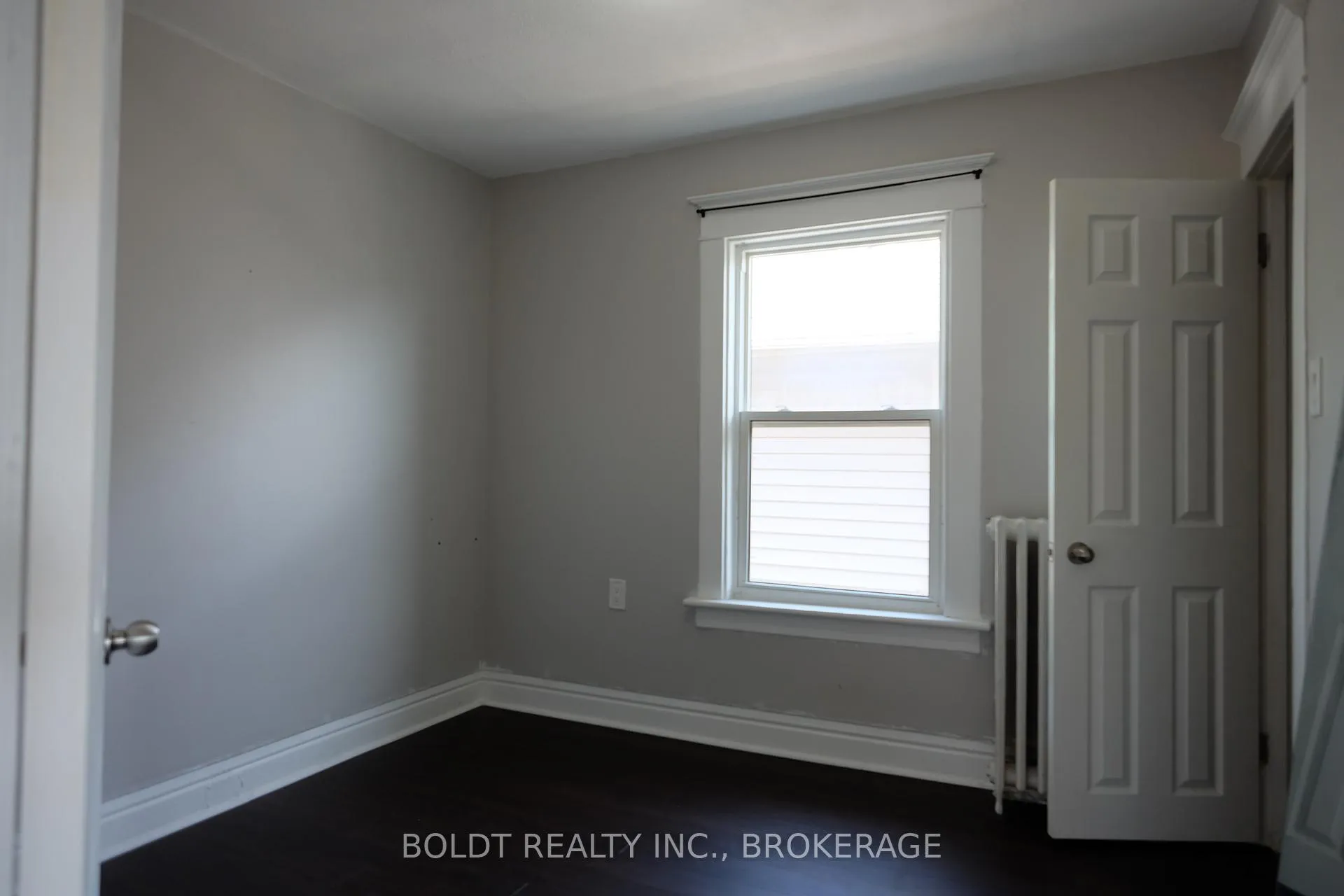 Photo 13 of Unit 2, 5029 Fourth Avenue, Niagara Falls, Cherrywood — HOMEH
