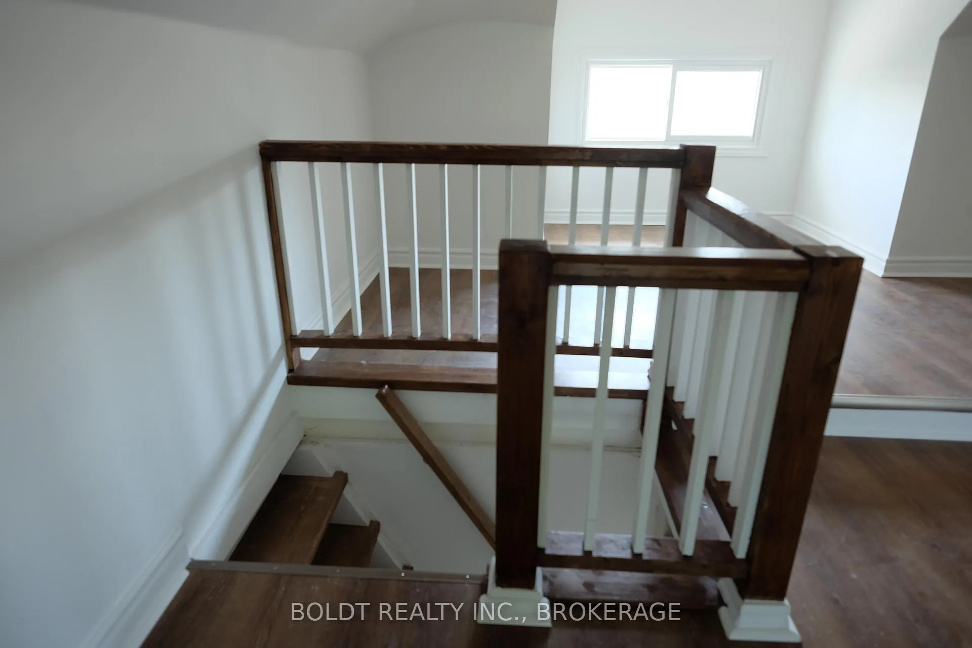Photo 17 of Unit 2, 5029 Fourth Avenue, Niagara Falls, Cherrywood — HOMEH